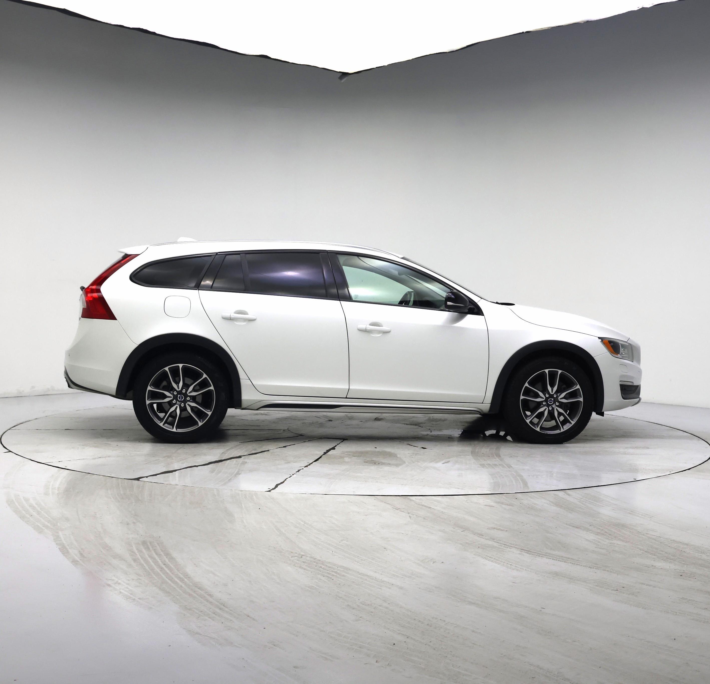 Thumbnail: 2016 Volvo S60 - 7