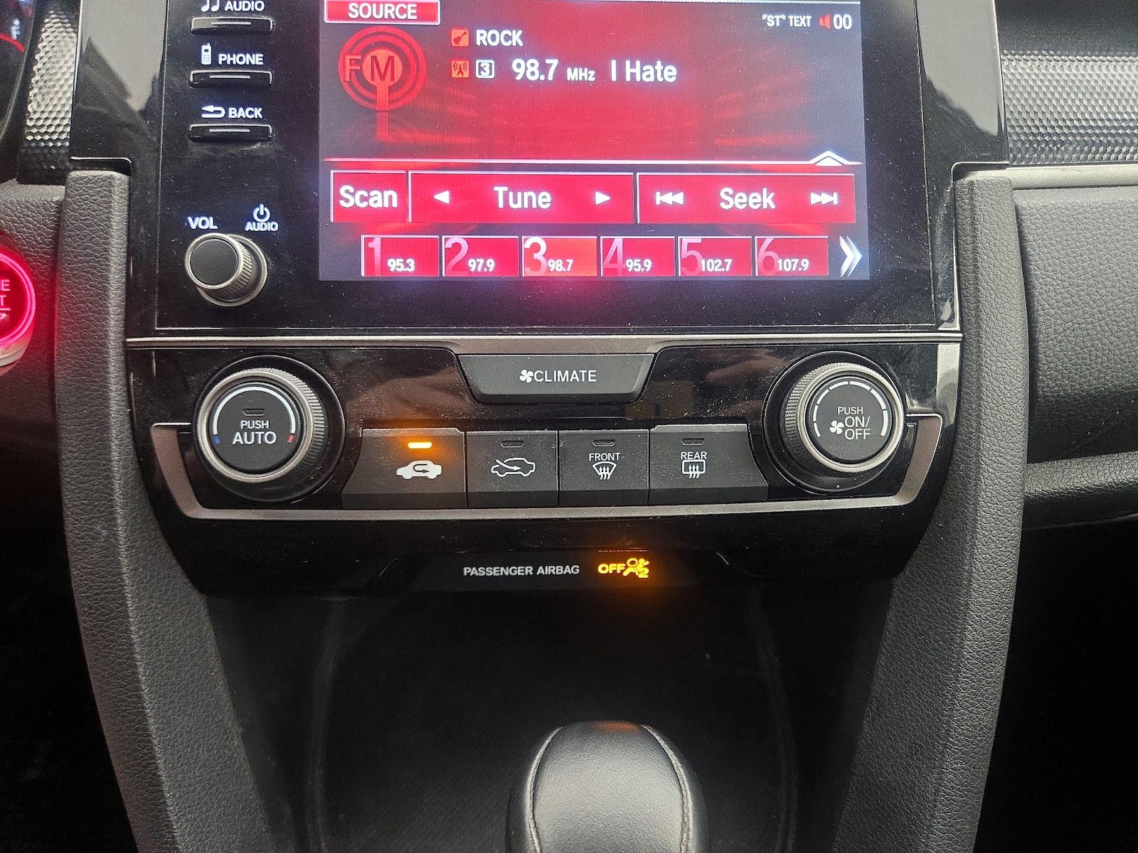2020 Honda Civic Hatchback Sport - Photo 17