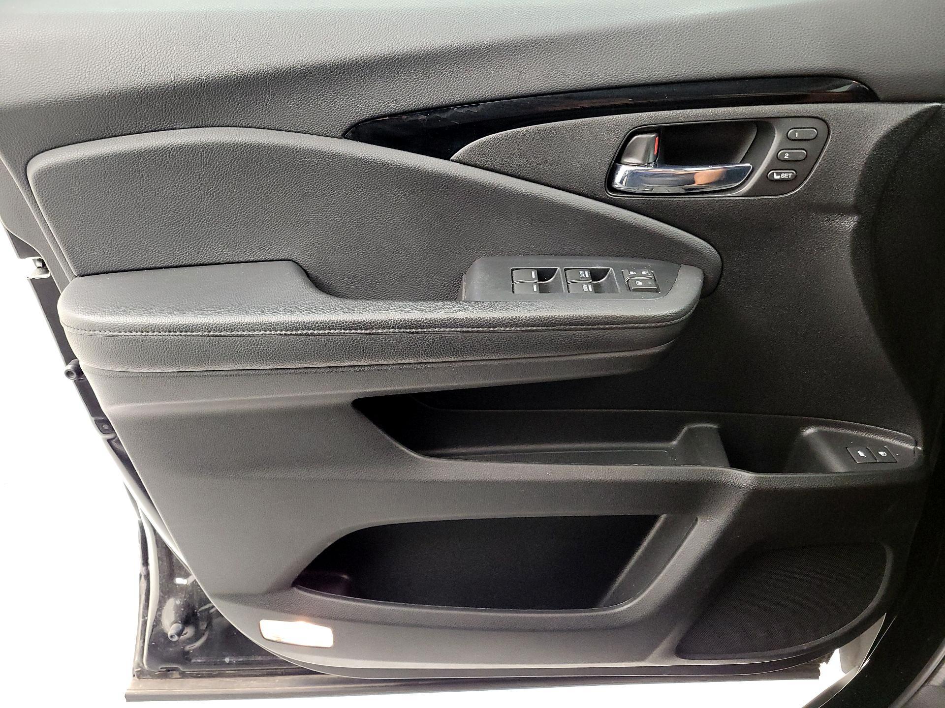Thumbnail: 2021 Honda Pilot - 12