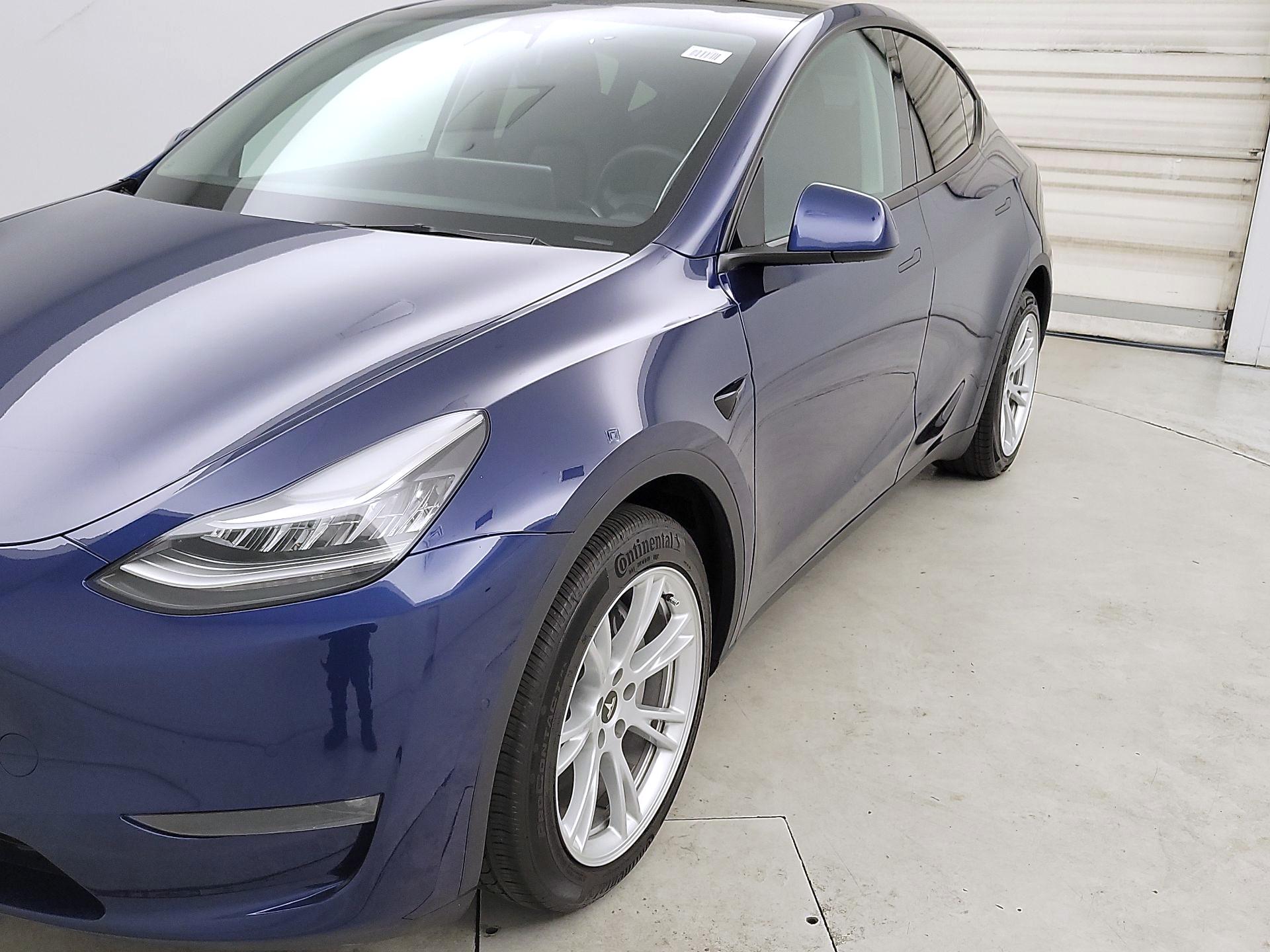 Thumbnail: 2023 Tesla Model Y - 3