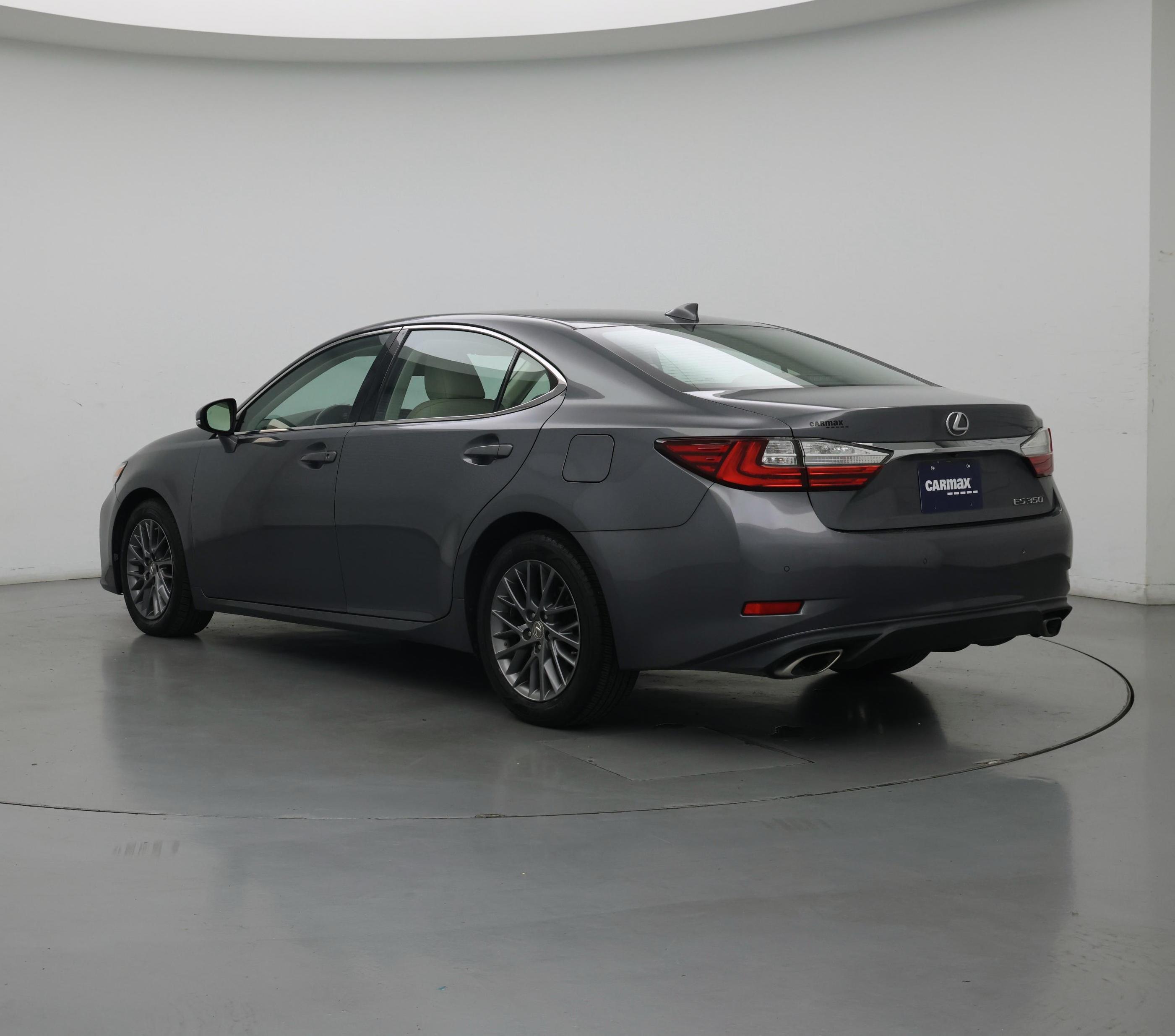 Thumbnail: 2018 Lexus ES - 2