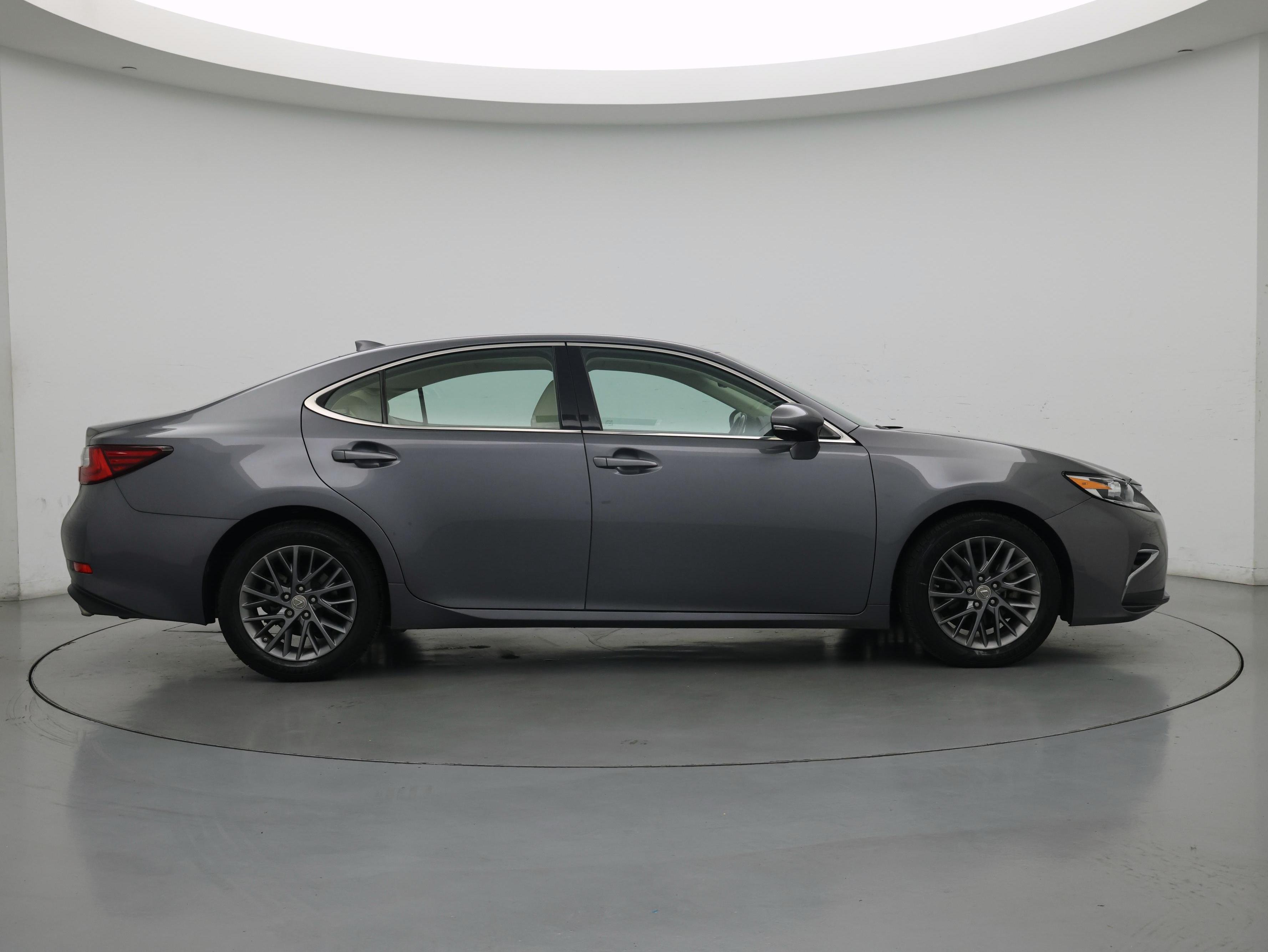 Thumbnail: 2018 Lexus ES - 7