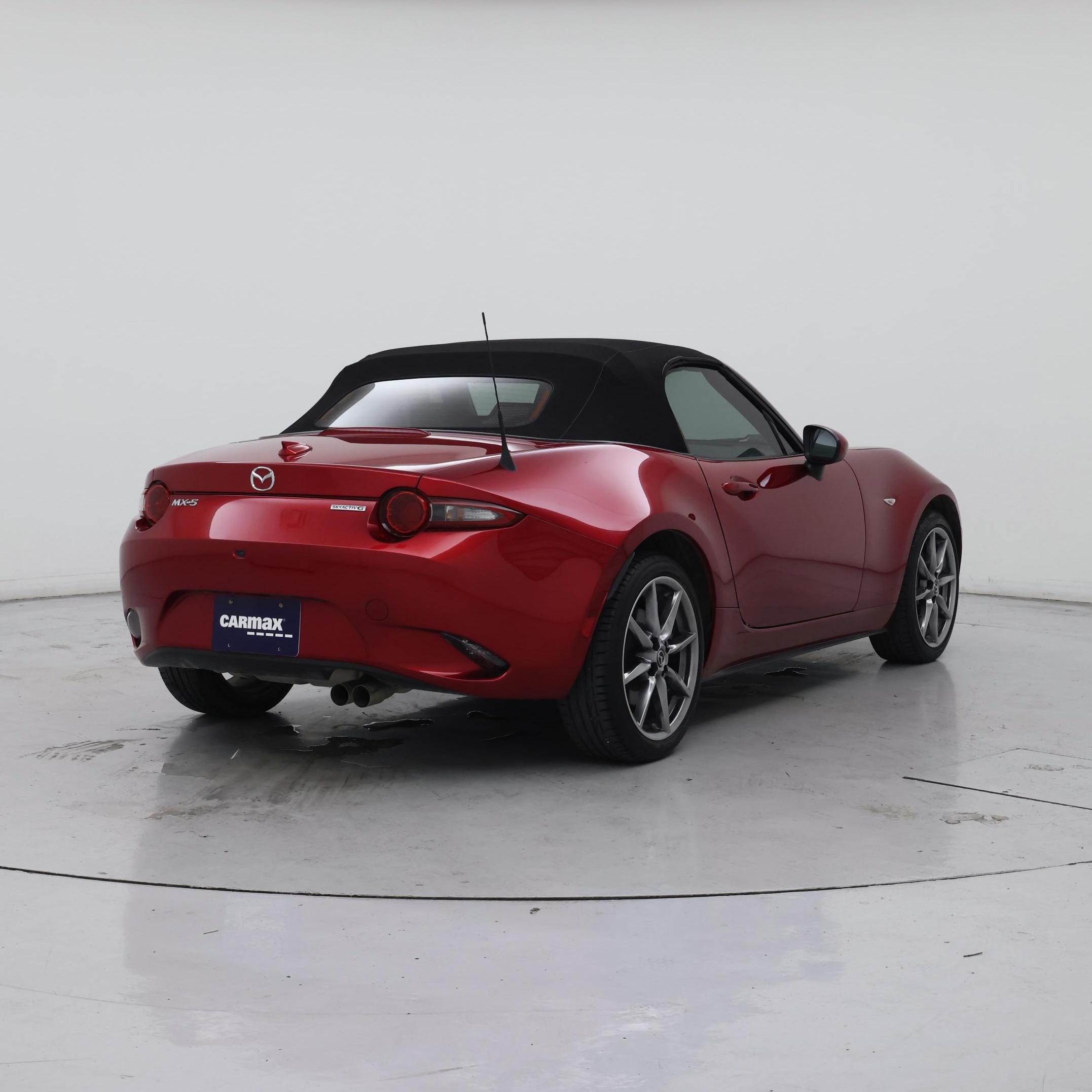 Thumbnail: 2021 Mazda MX-5 Miata - 8