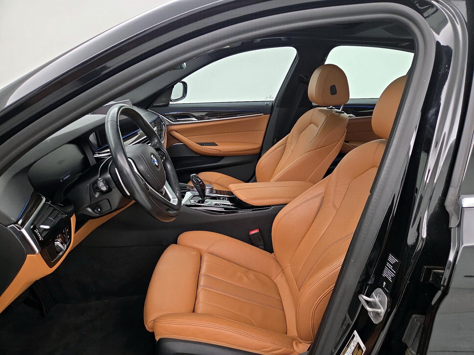 Thumbnail: 2021 BMW 5 Series - 11