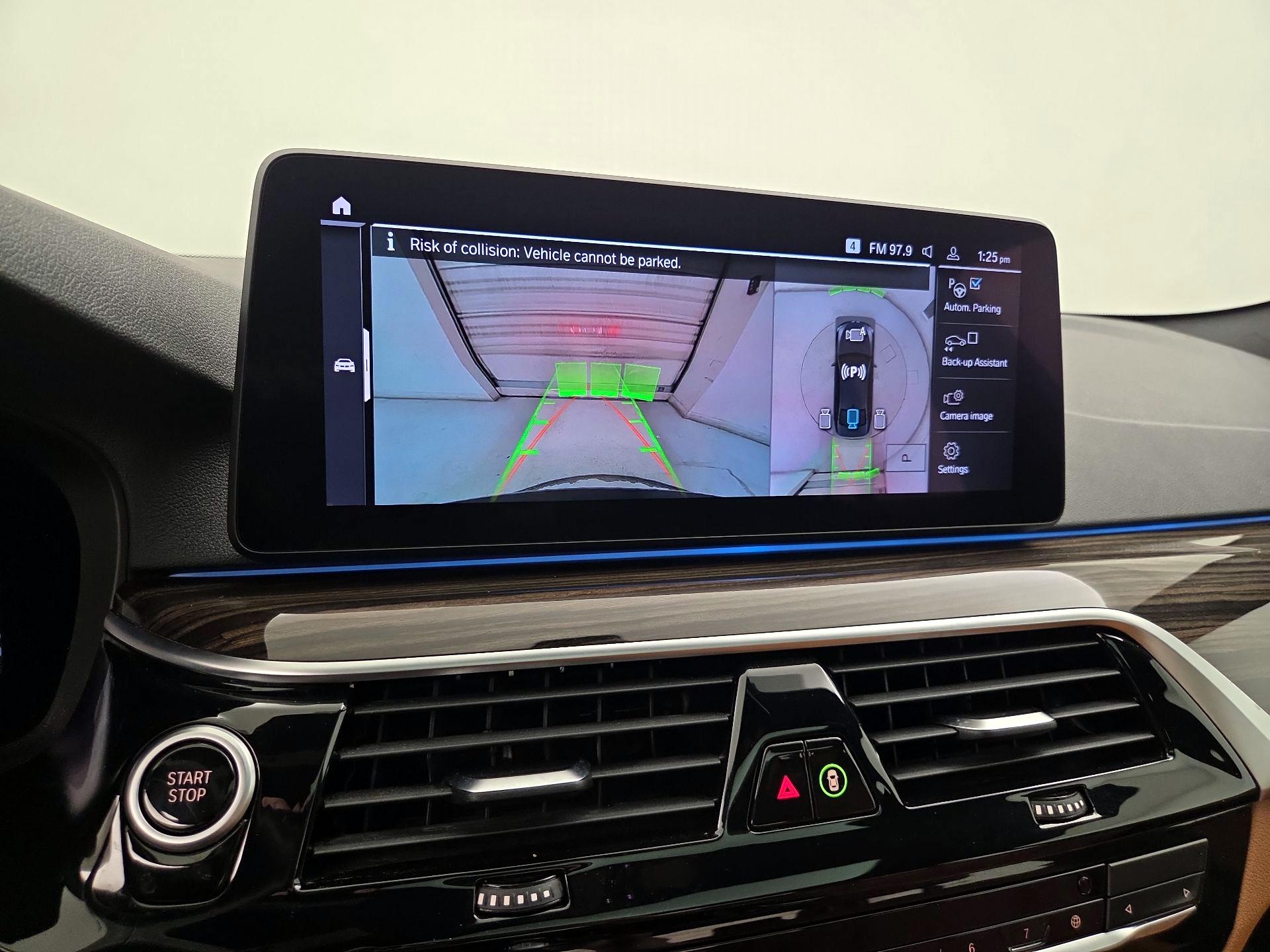 Thumbnail: 2021 BMW 5 Series - 15
