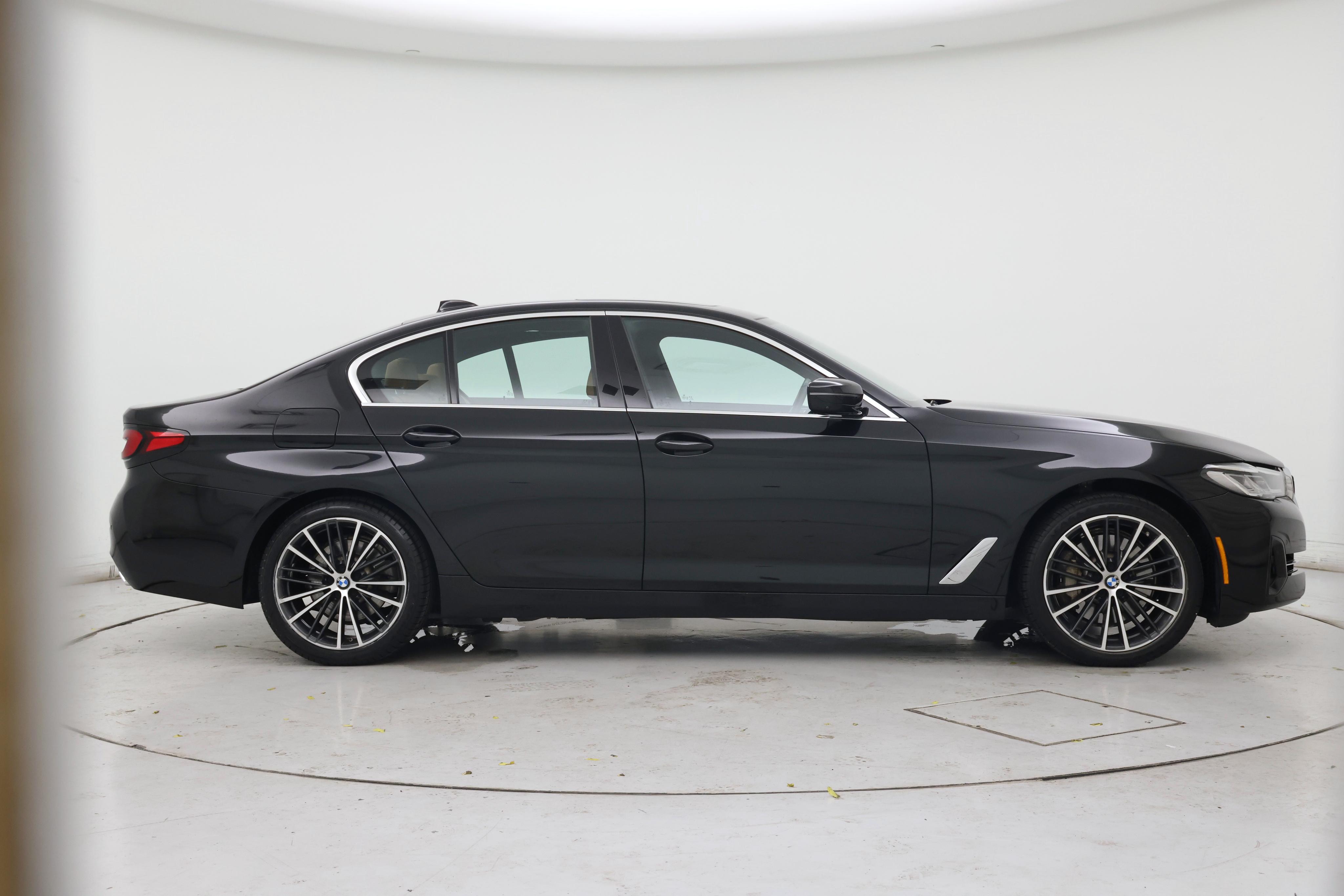 Thumbnail: 2021 BMW 5 Series - 7