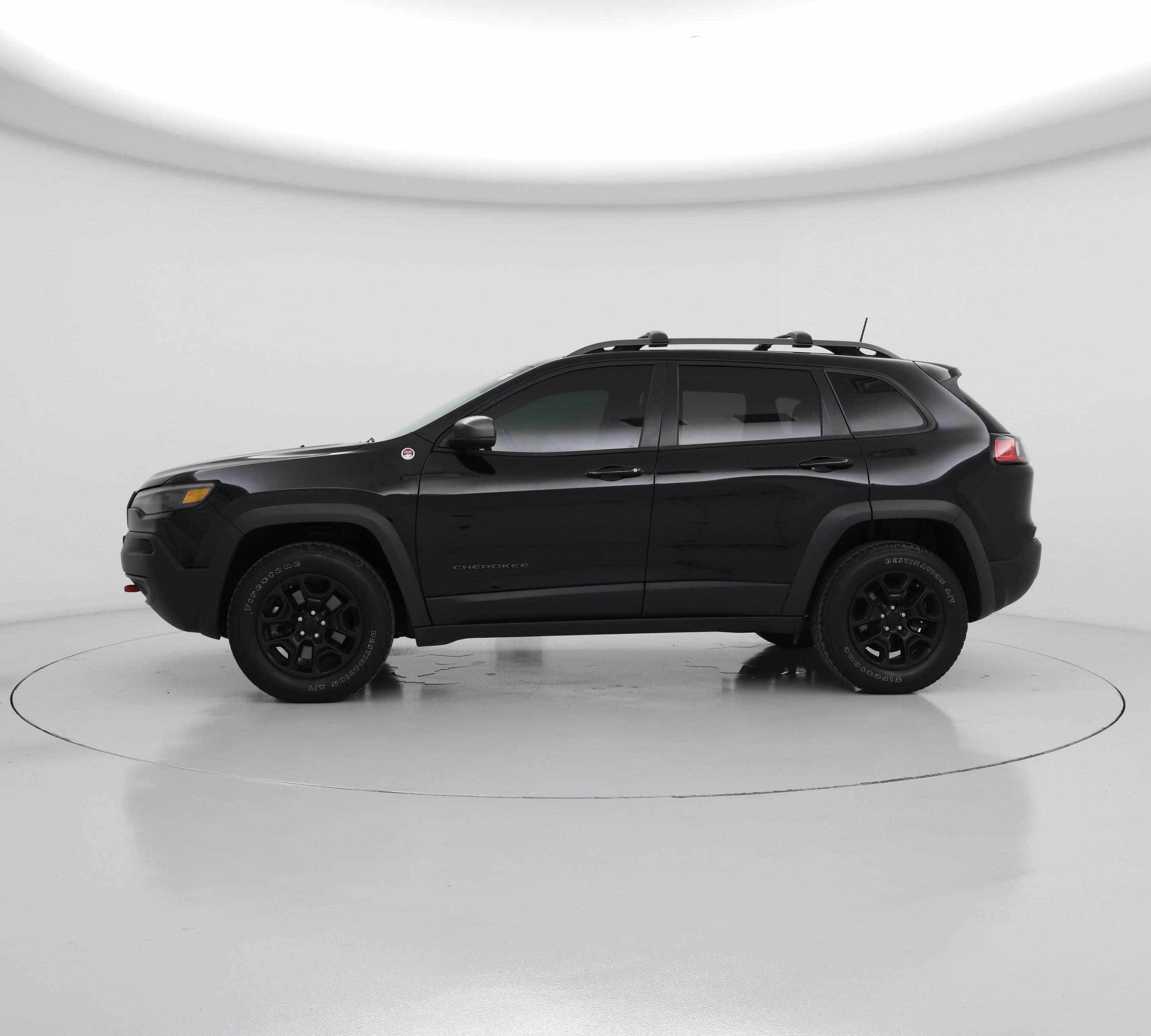 Thumbnail: 2021 Jeep Cherokee - 3