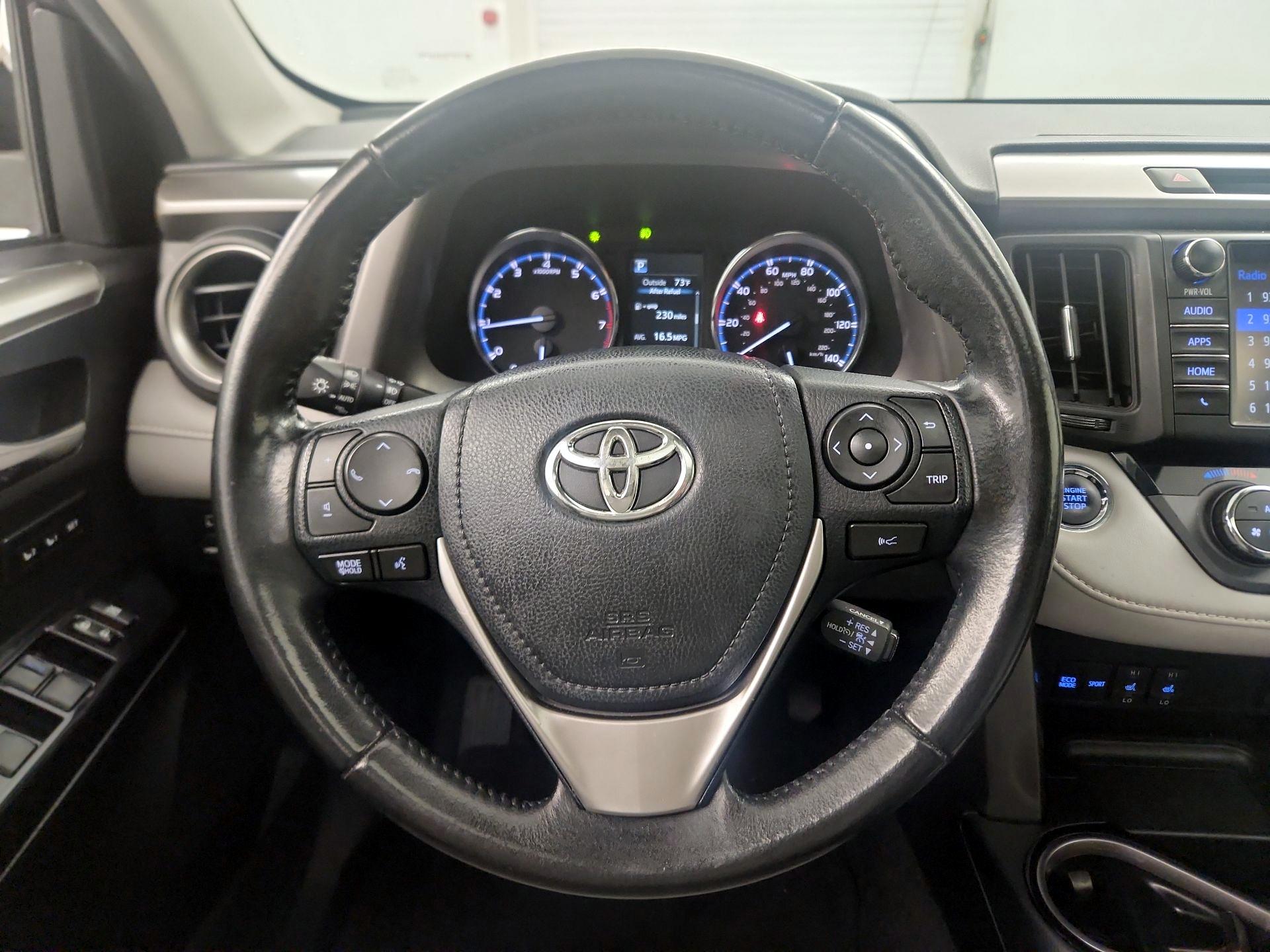 Thumbnail: 2017 Toyota RAV4 - 10
