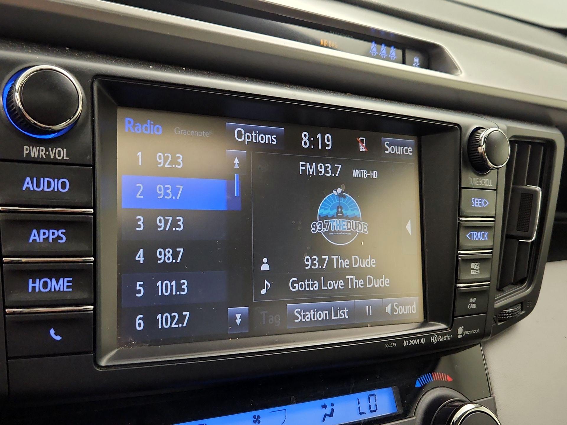 Thumbnail: 2017 Toyota RAV4 - 15