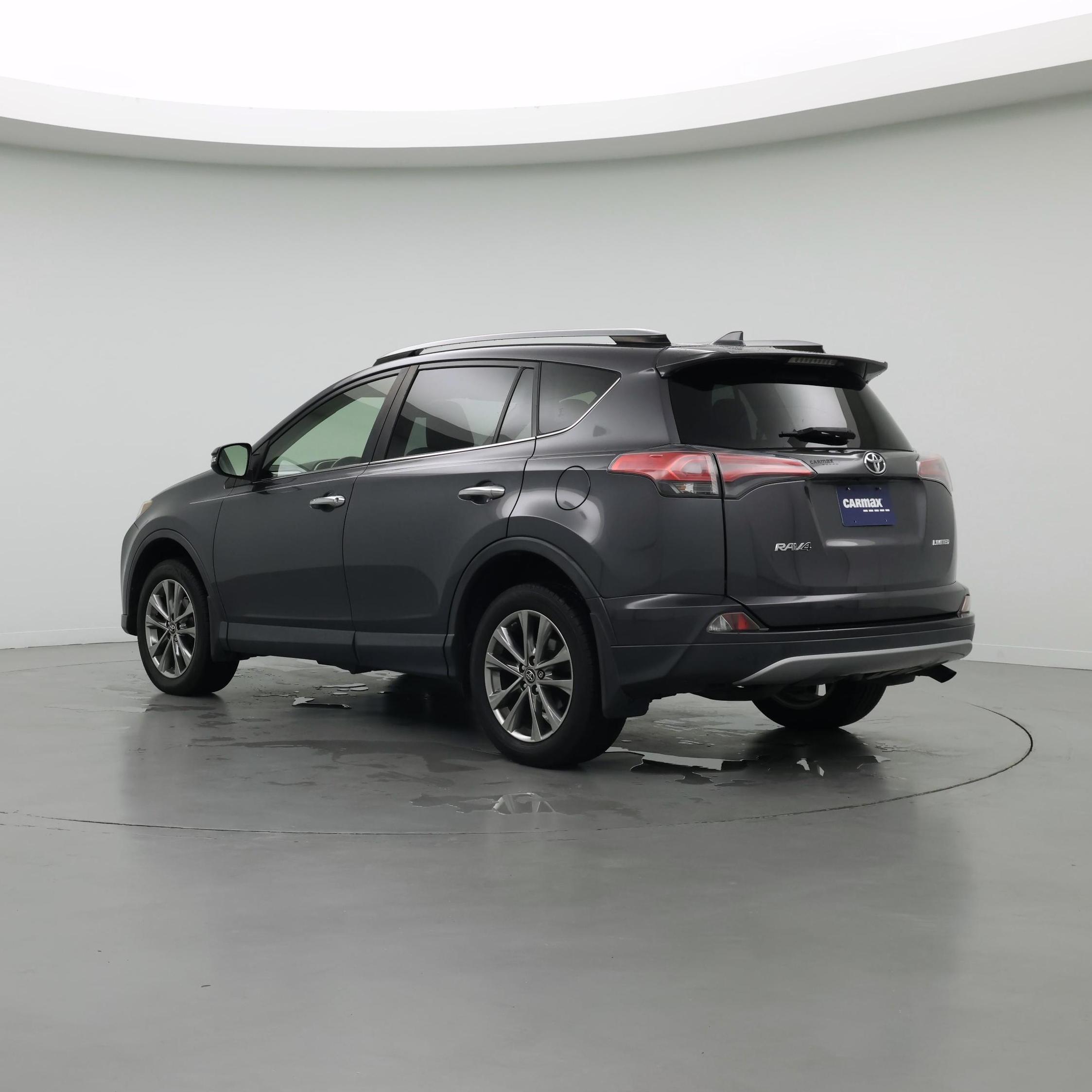 Thumbnail: 2017 Toyota RAV4 - 2