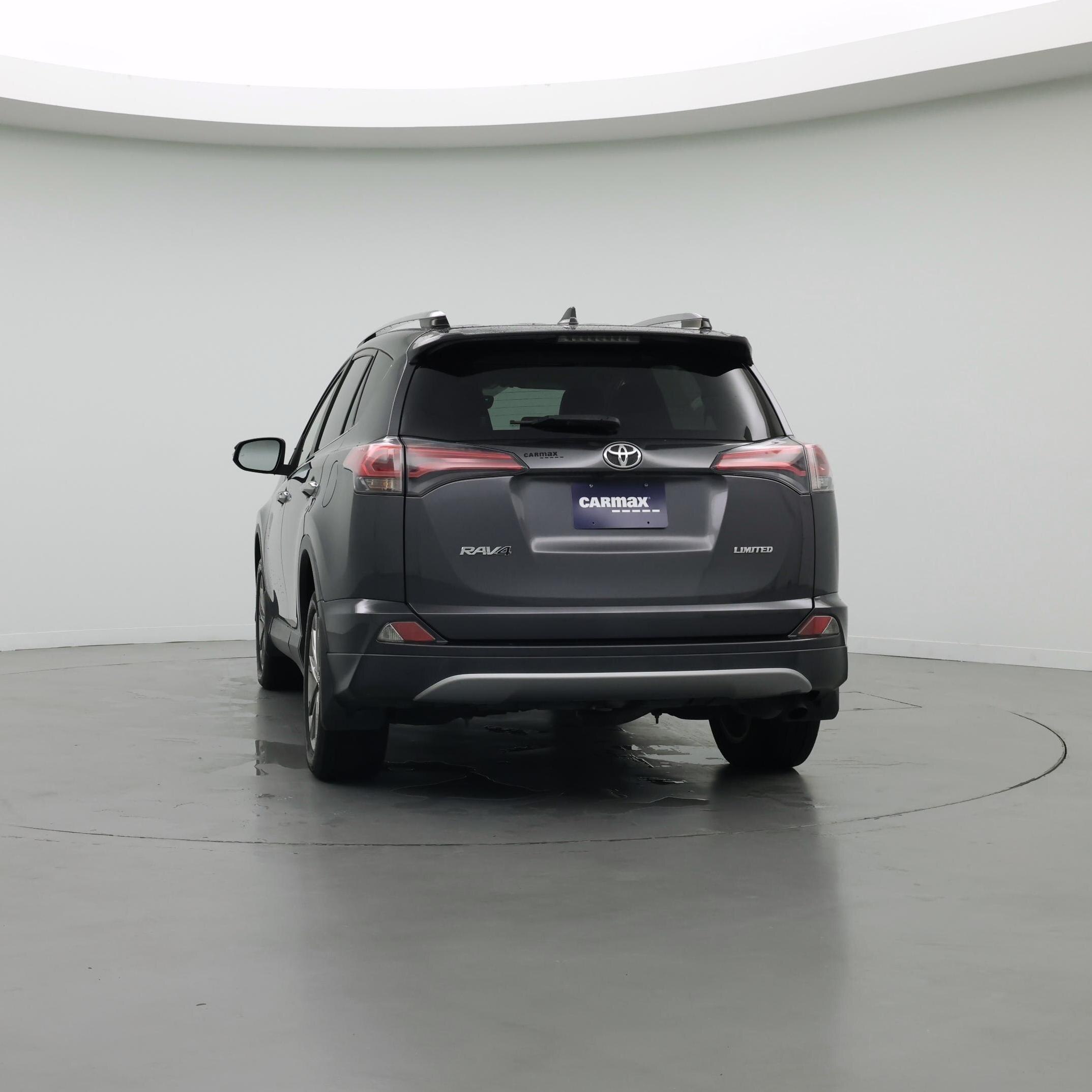 Thumbnail: 2017 Toyota RAV4 - 6