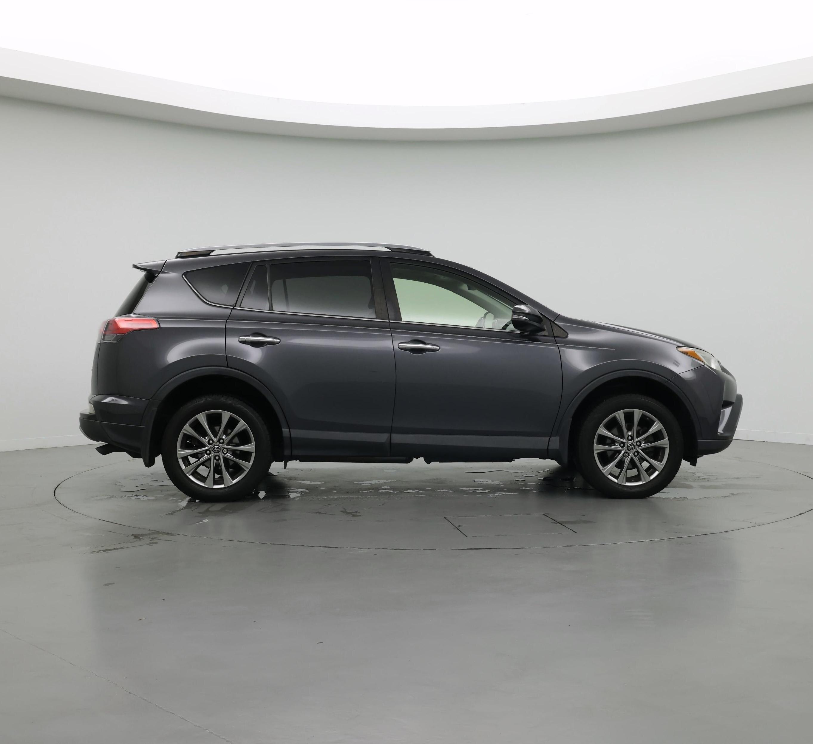 Thumbnail: 2017 Toyota RAV4 - 7