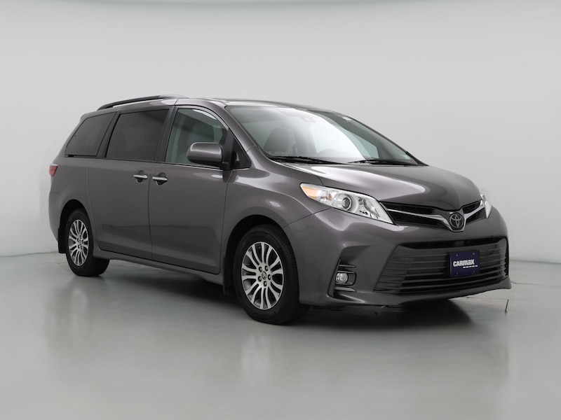 2020 Toyota Sienna XLE