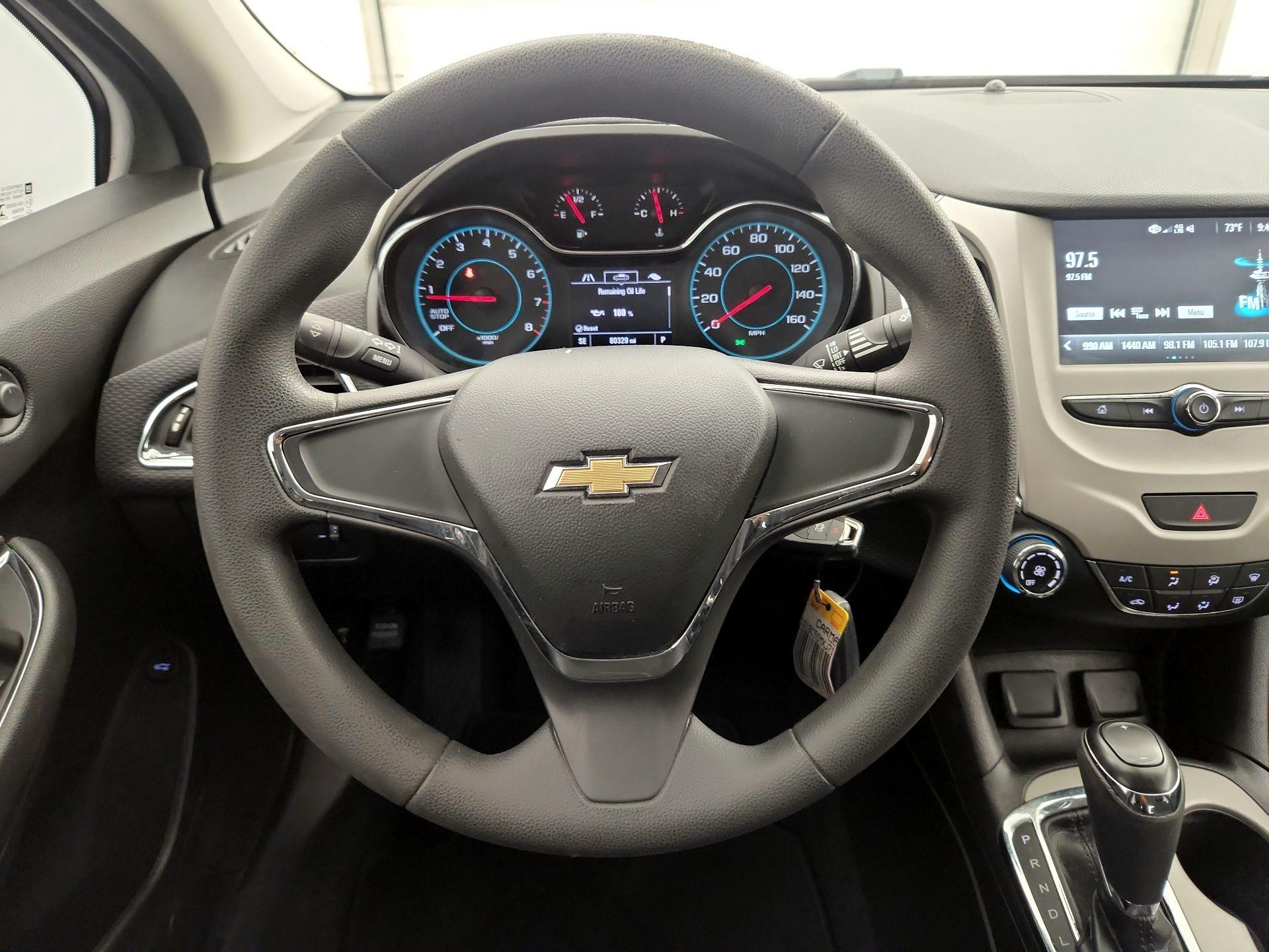 Thumbnail: 2018 Chevrolet Cruze - 10