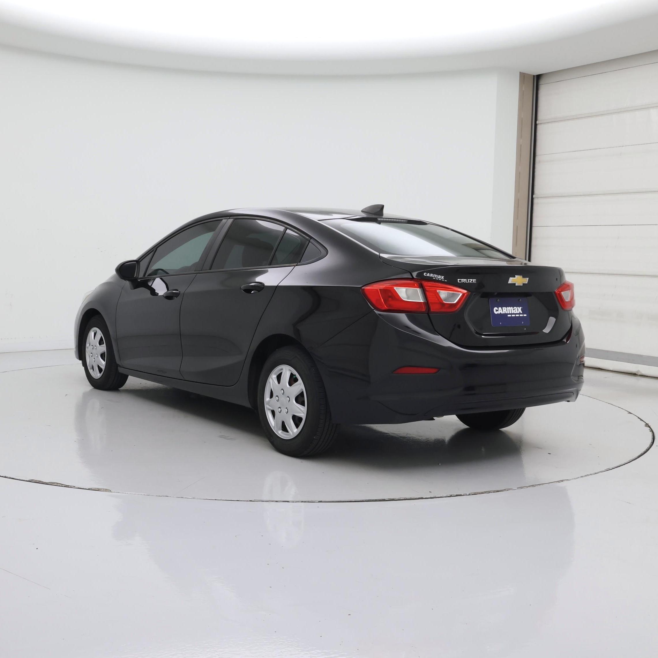 Thumbnail: 2018 Chevrolet Cruze - 2