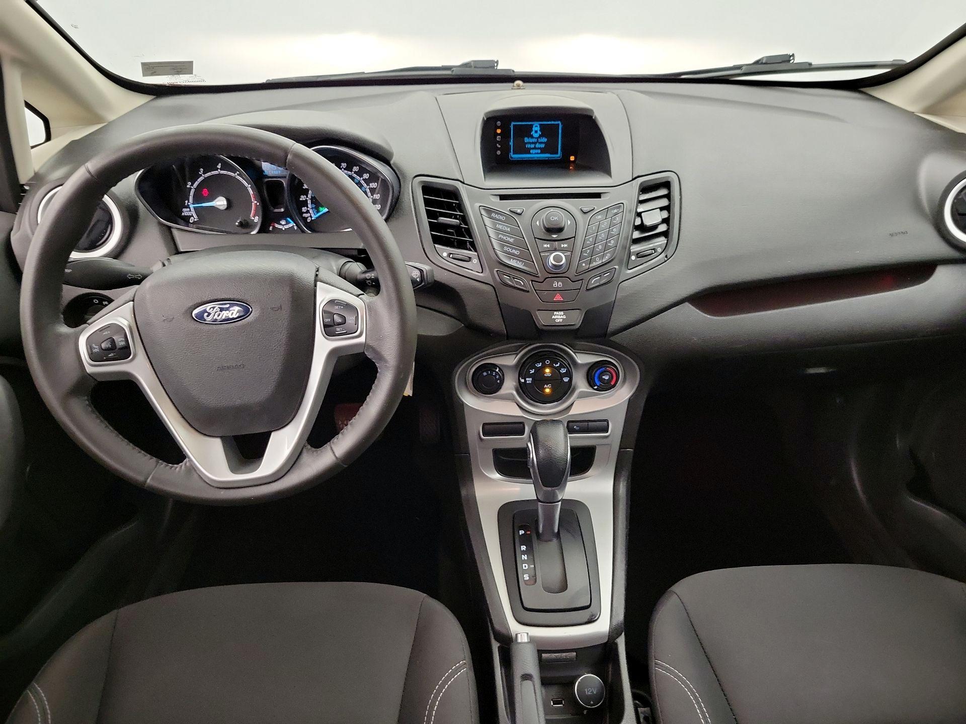 Thumbnail: 2015 Ford Fiesta - 9