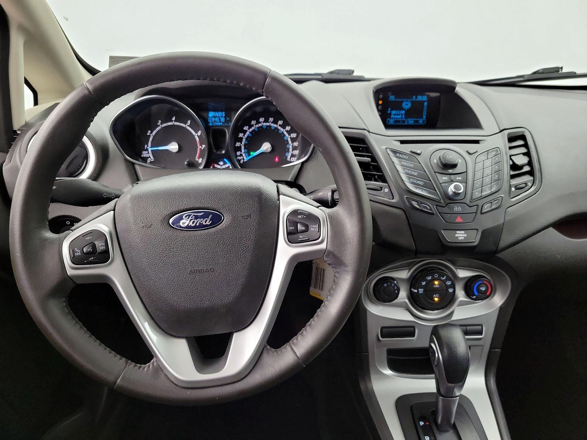 Thumbnail: 2015 Ford Fiesta - 10