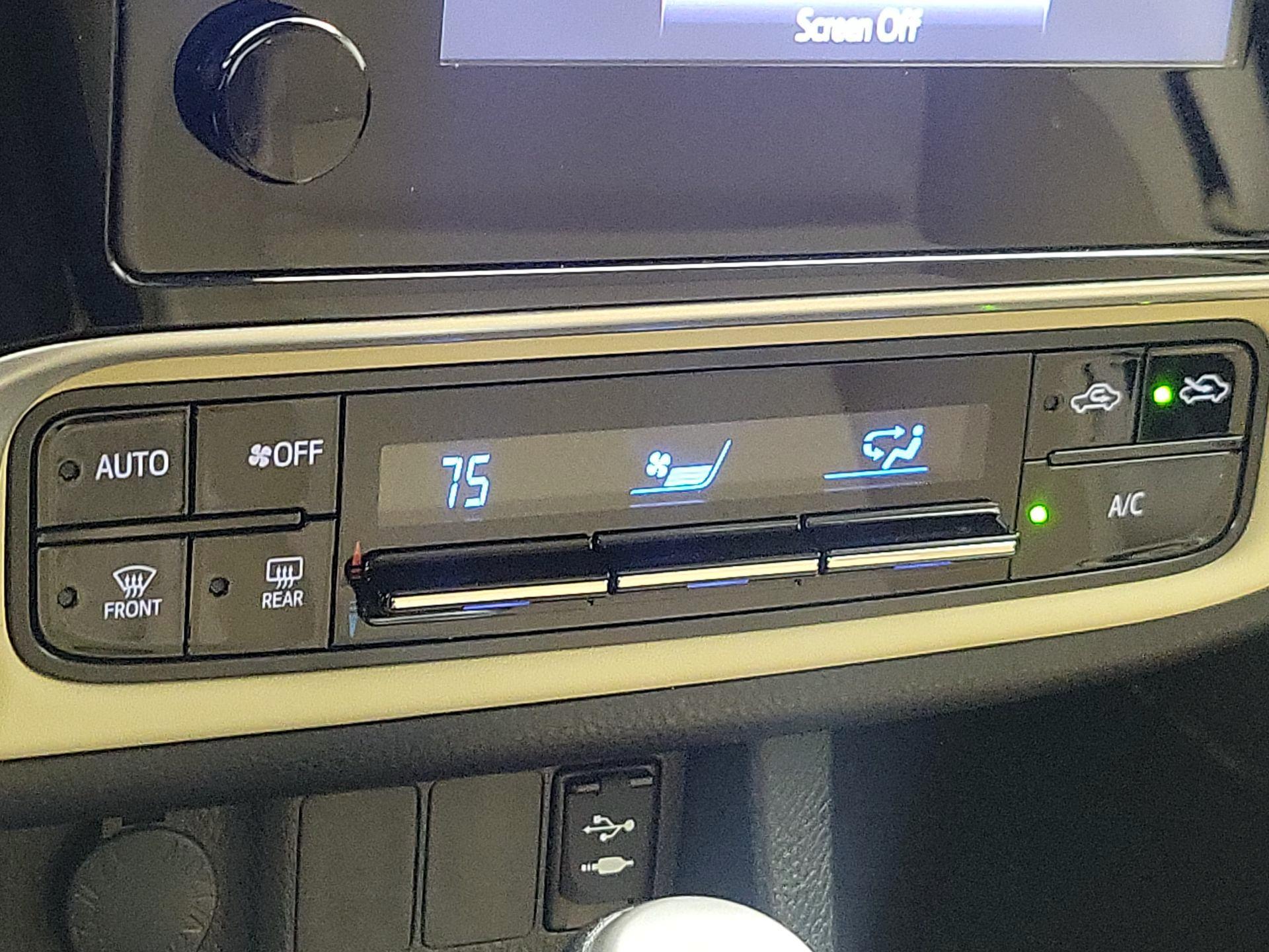 Thumbnail: 2019 Toyota Corolla - 16