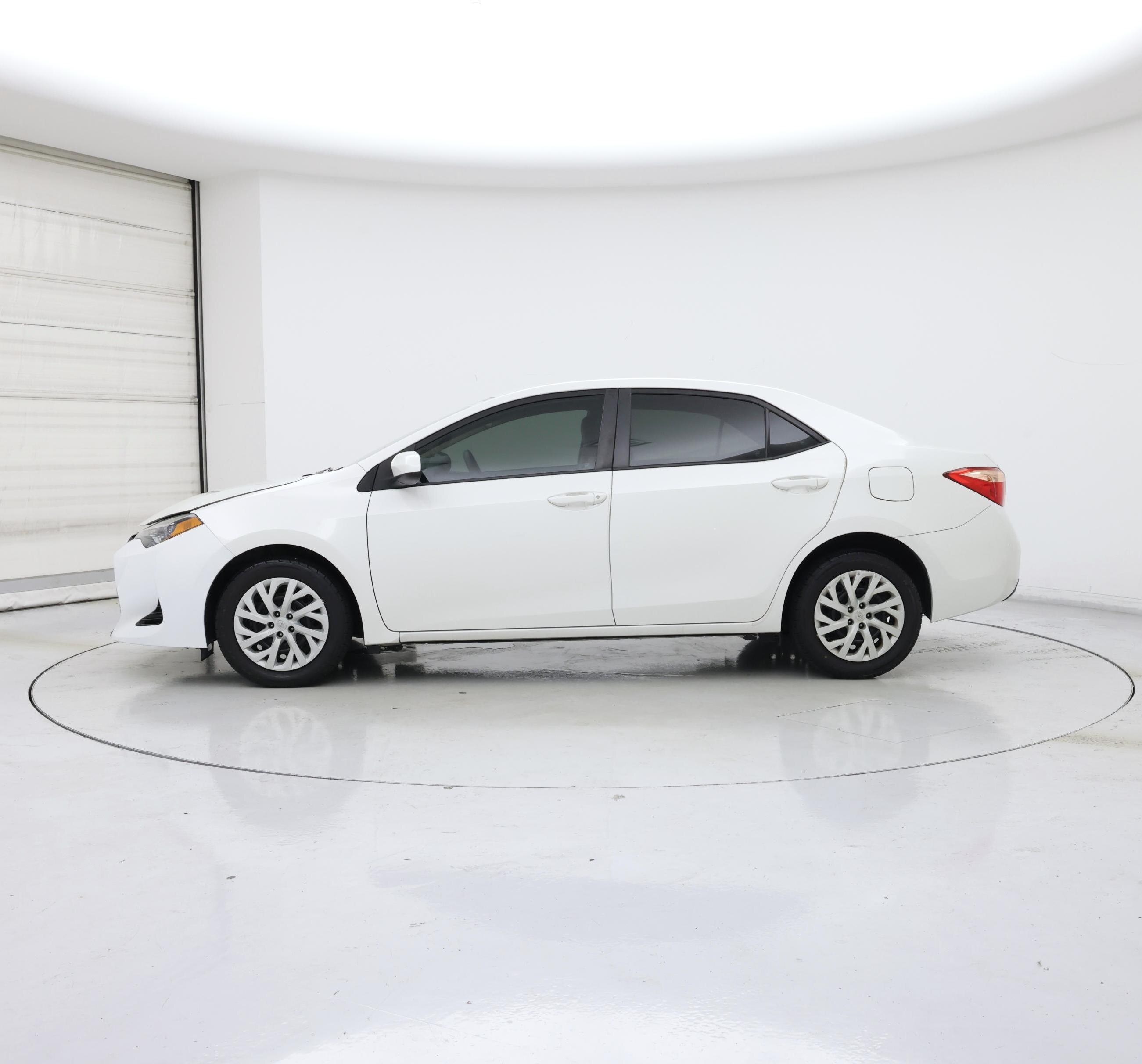 Thumbnail: 2019 Toyota Corolla - 3