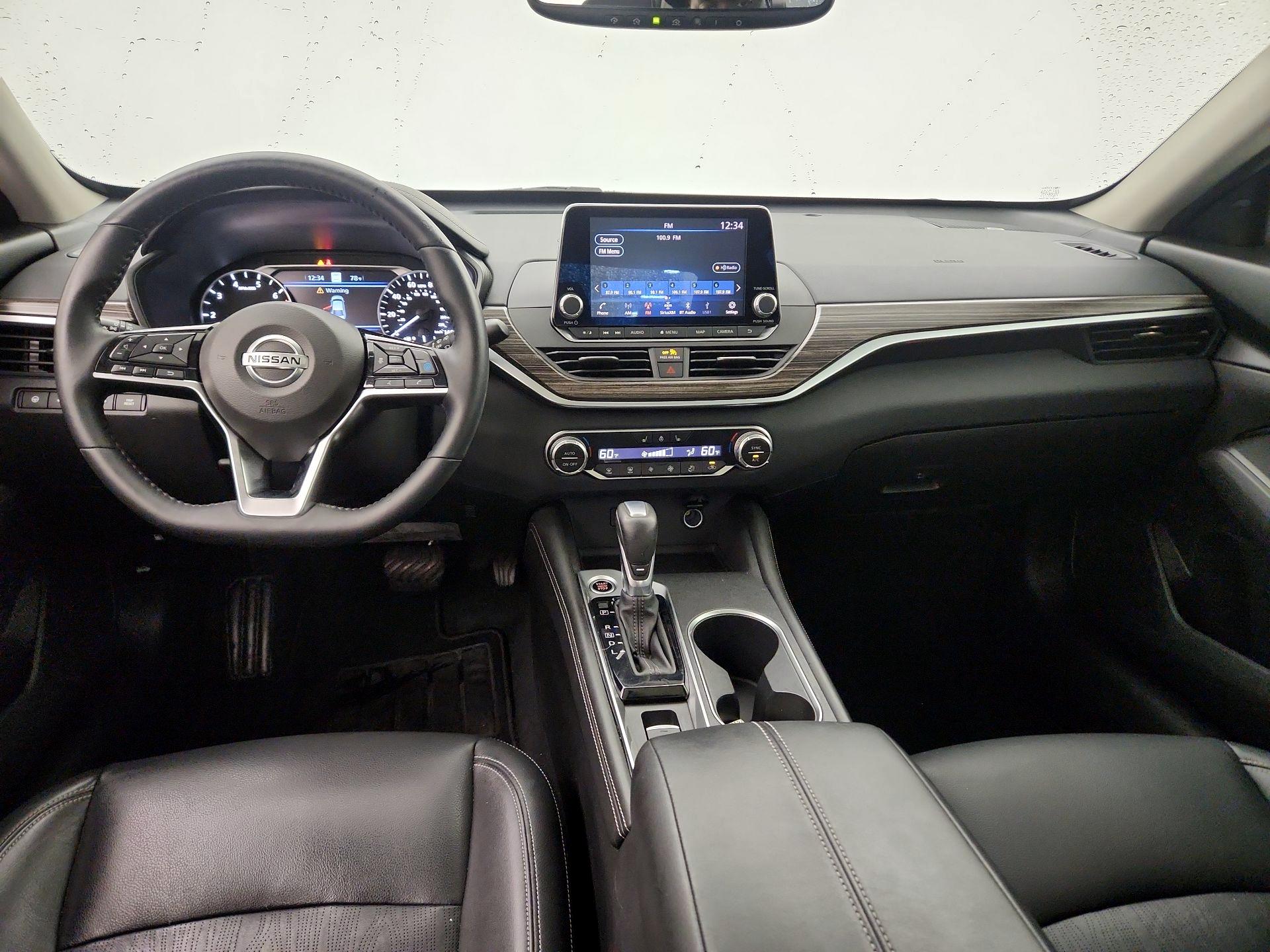 Silver 2019 Nissan Altima Sedan Front-Wheel Drive Automatic