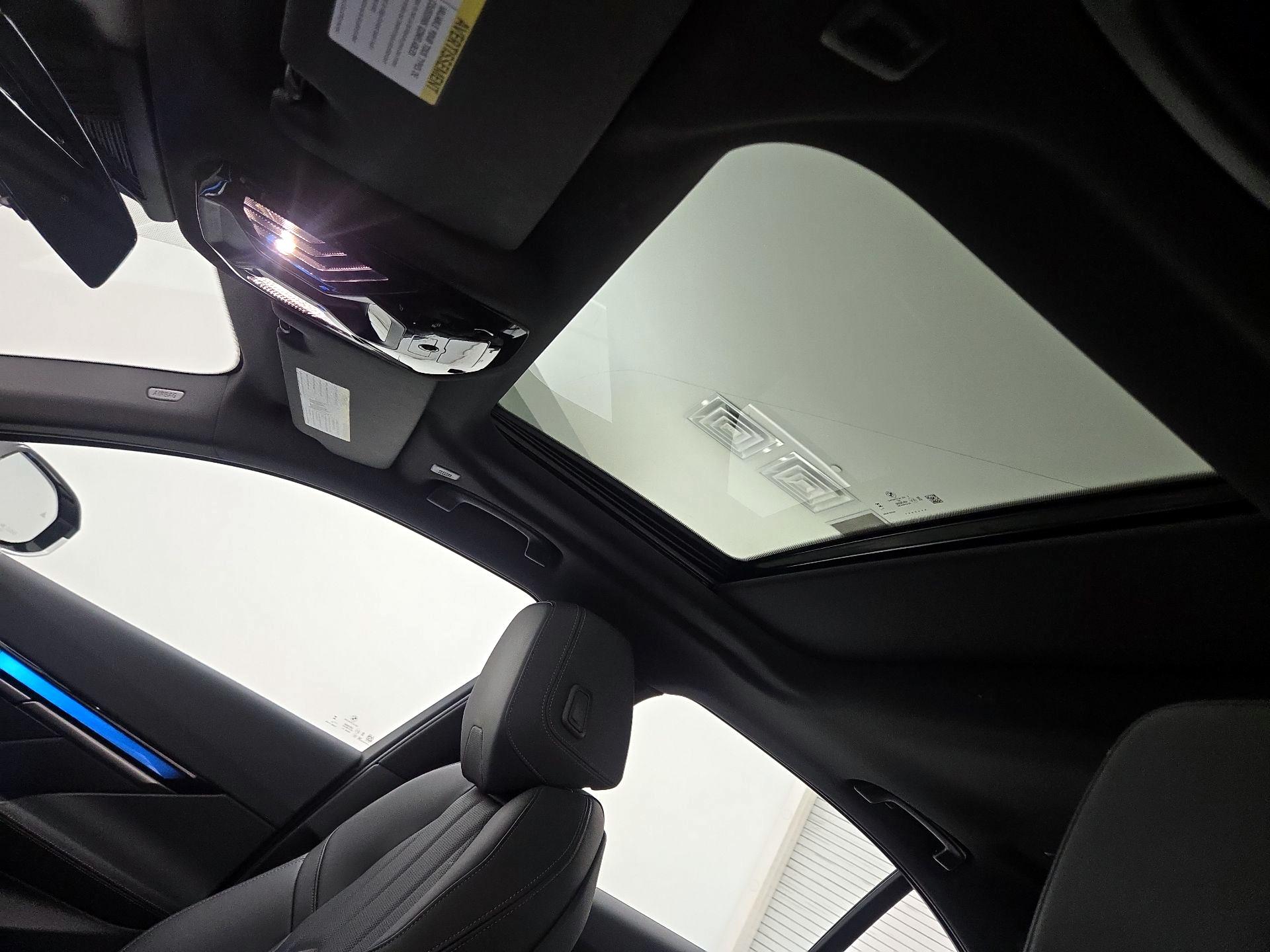 Thumbnail: 2024 BMW i5 - 19