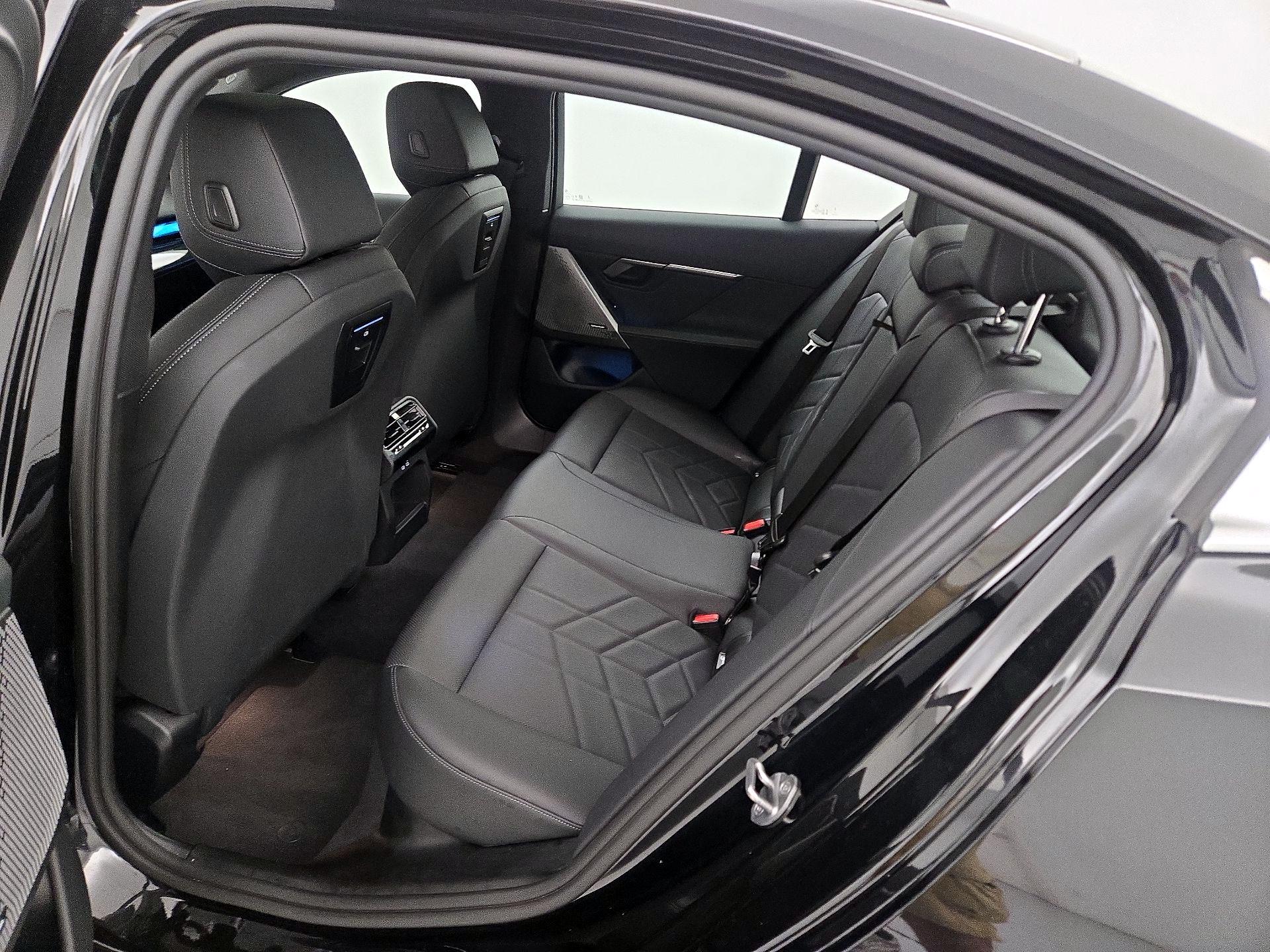 Thumbnail: 2024 BMW i5 - 20