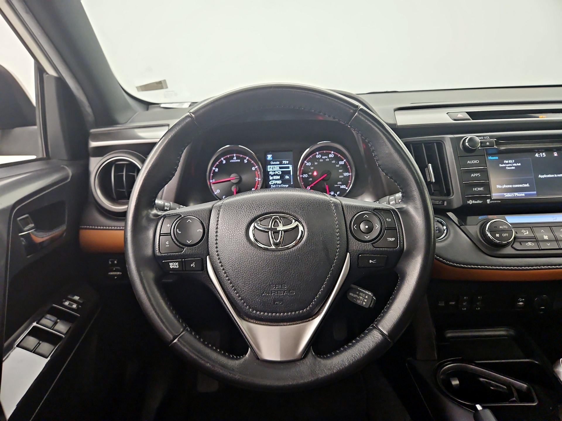 Thumbnail: 2017 Toyota RAV4 - 10