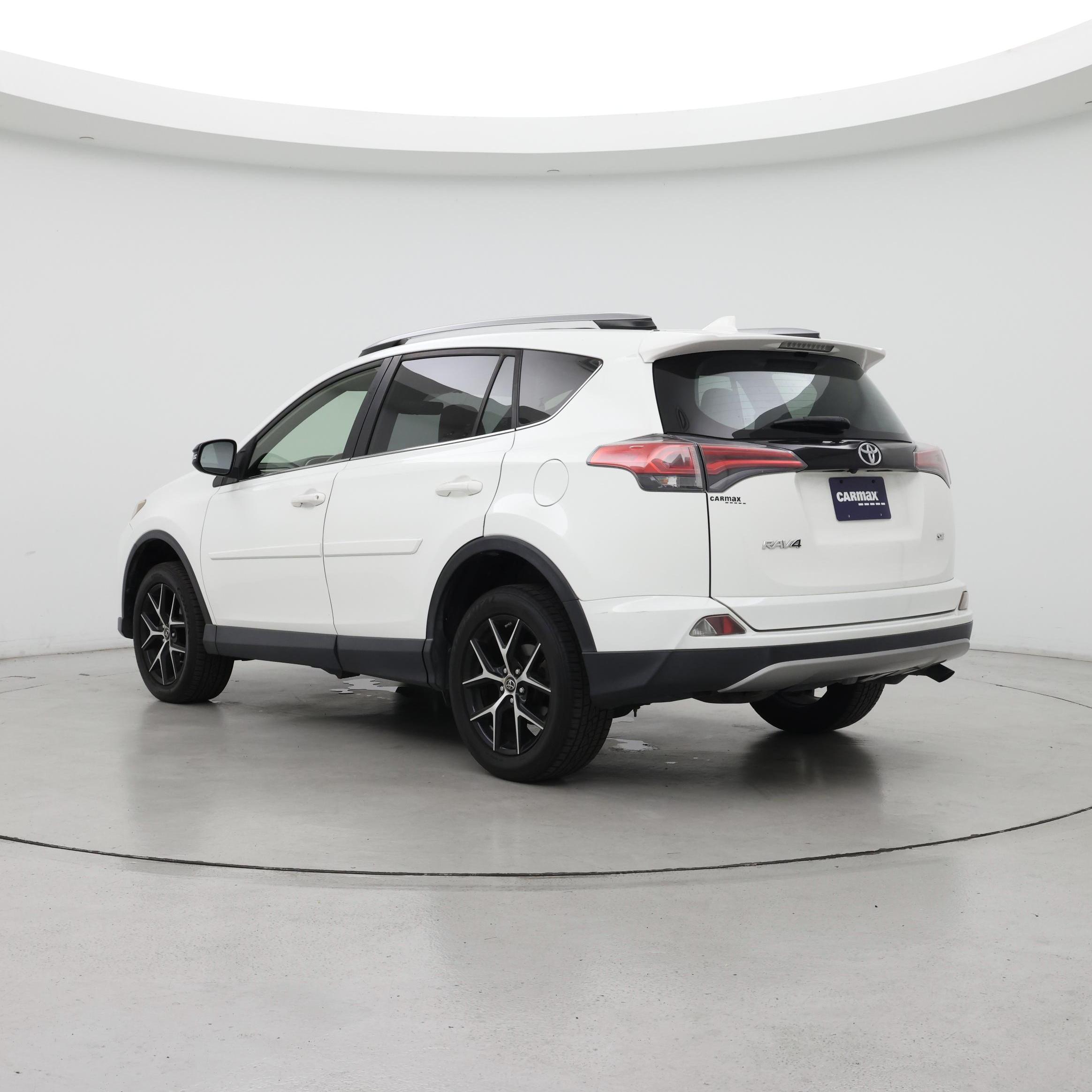 Thumbnail: 2017 Toyota RAV4 - 2