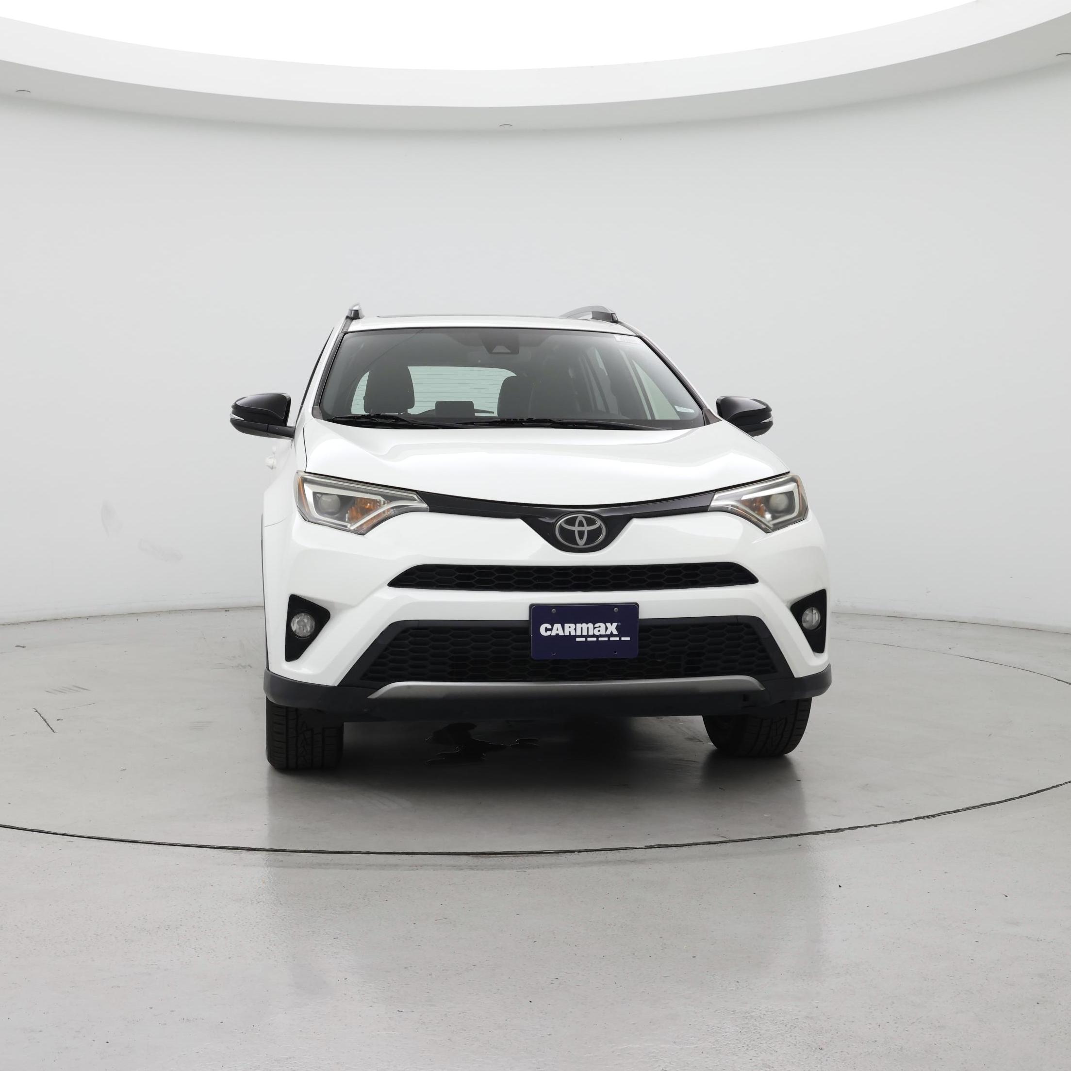 Thumbnail: 2017 Toyota RAV4 - 5