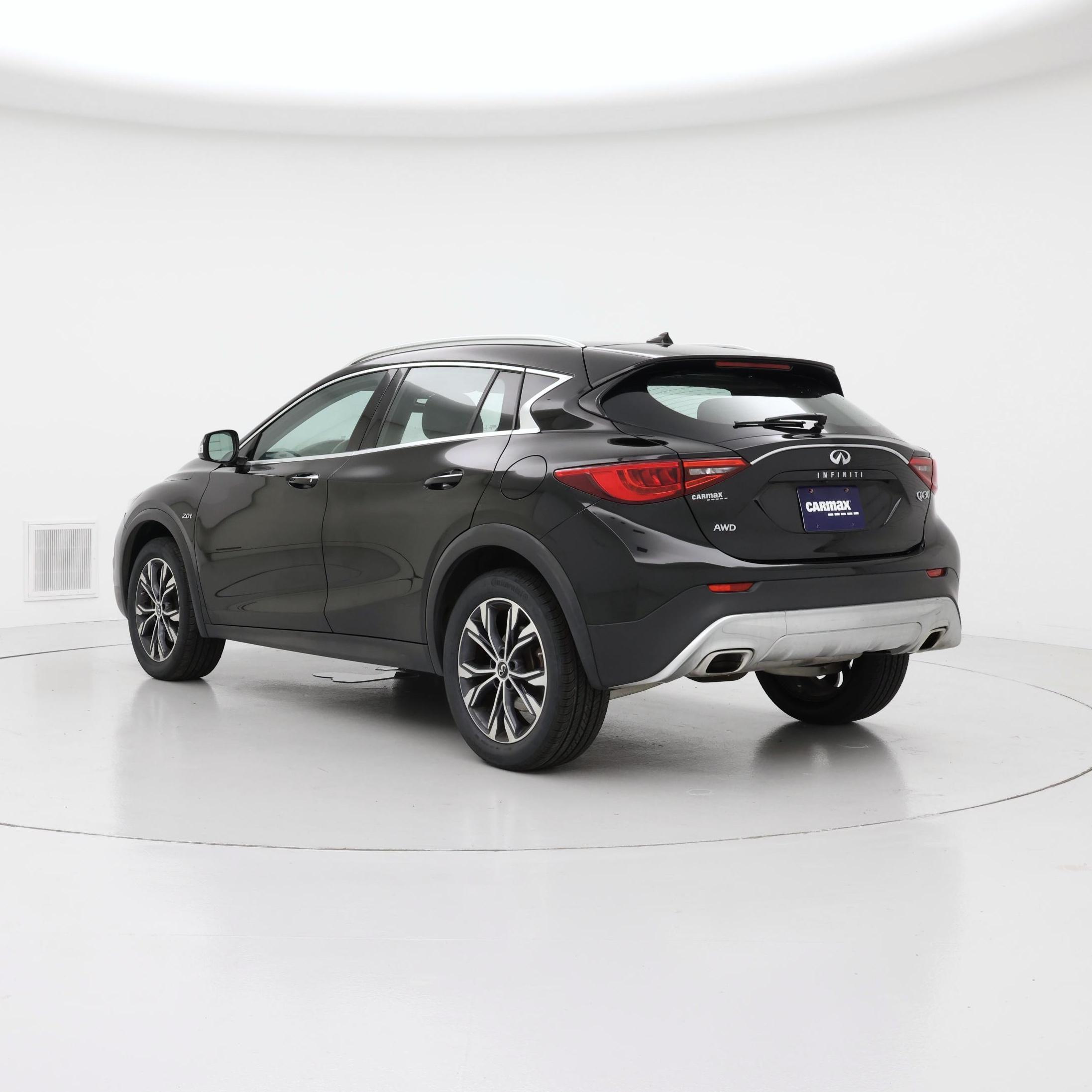 Thumbnail: 2017 INFINITI QX30 - 2