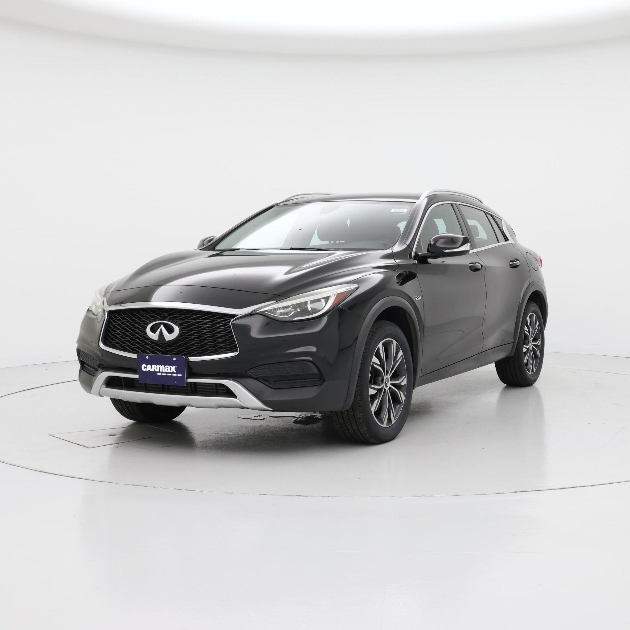 Thumbnail: 2017 INFINITI QX30 - 4