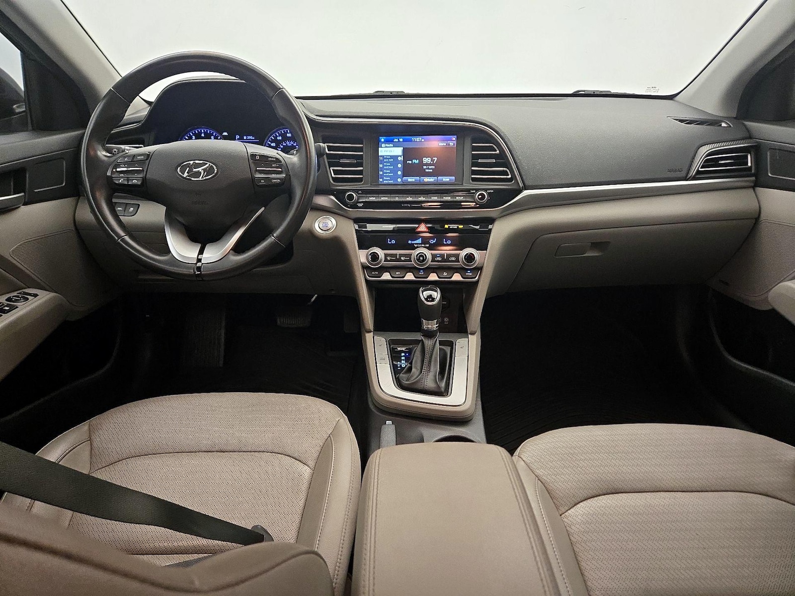 2020 Hyundai Elantra Limited - Photo 10