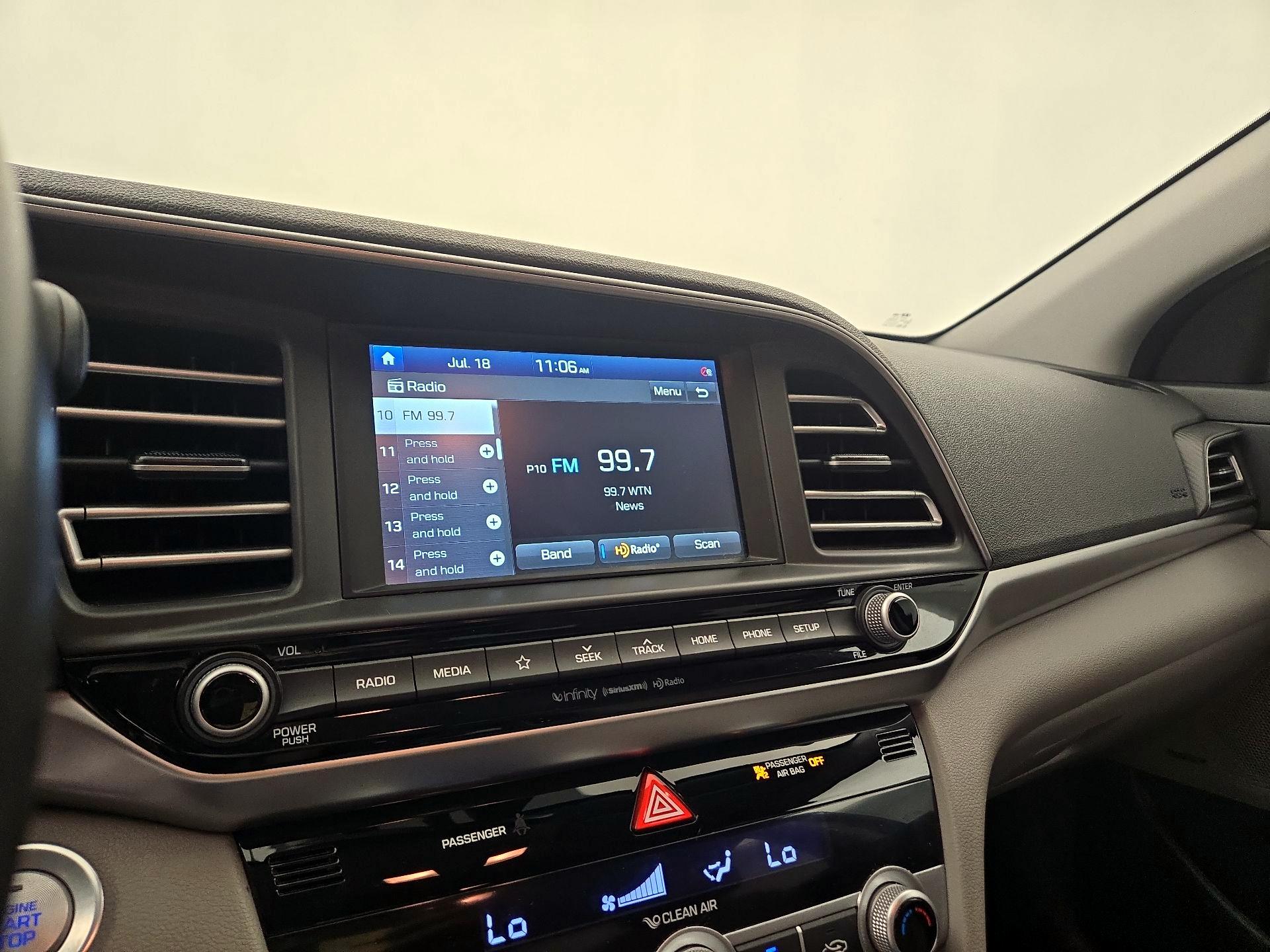 Thumbnail: 2020 Hyundai Elantra - 15