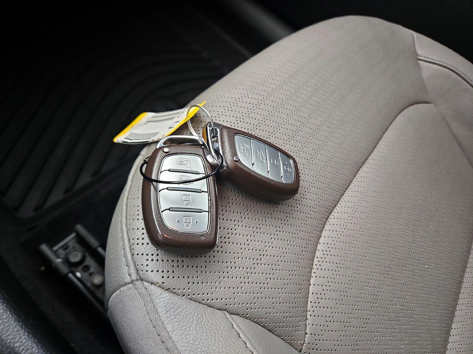 2020 Hyundai Elantra Limited - Photo 24