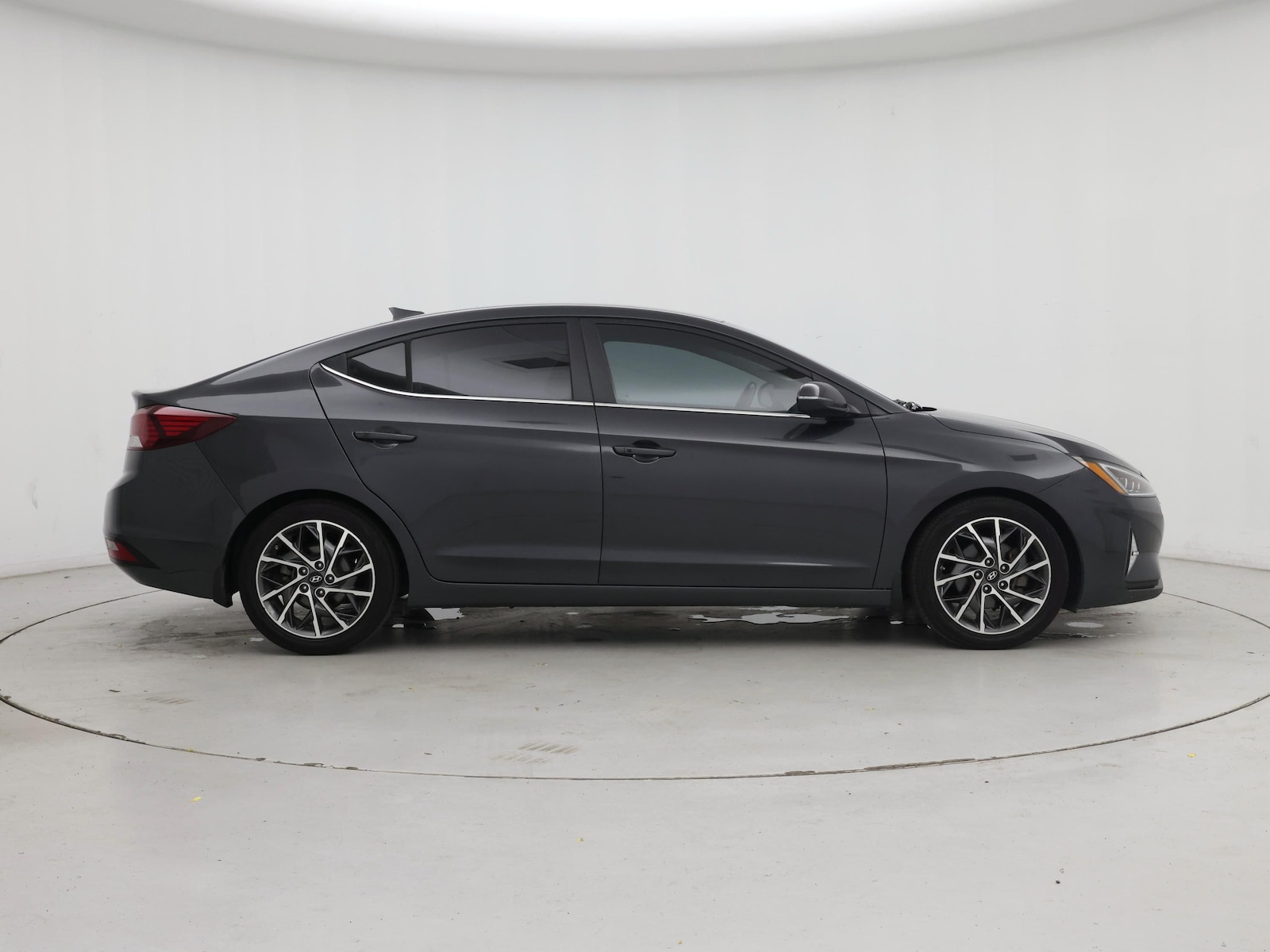 2020 Hyundai Elantra Limited - Photo 8
