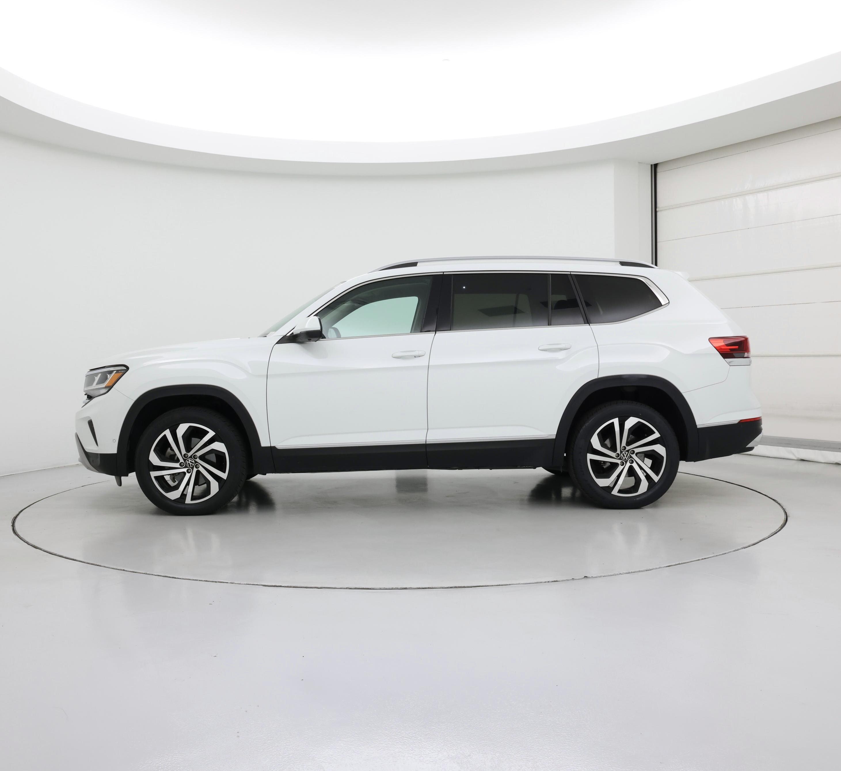 Thumbnail: 2021 Volkswagen Atlas - 3