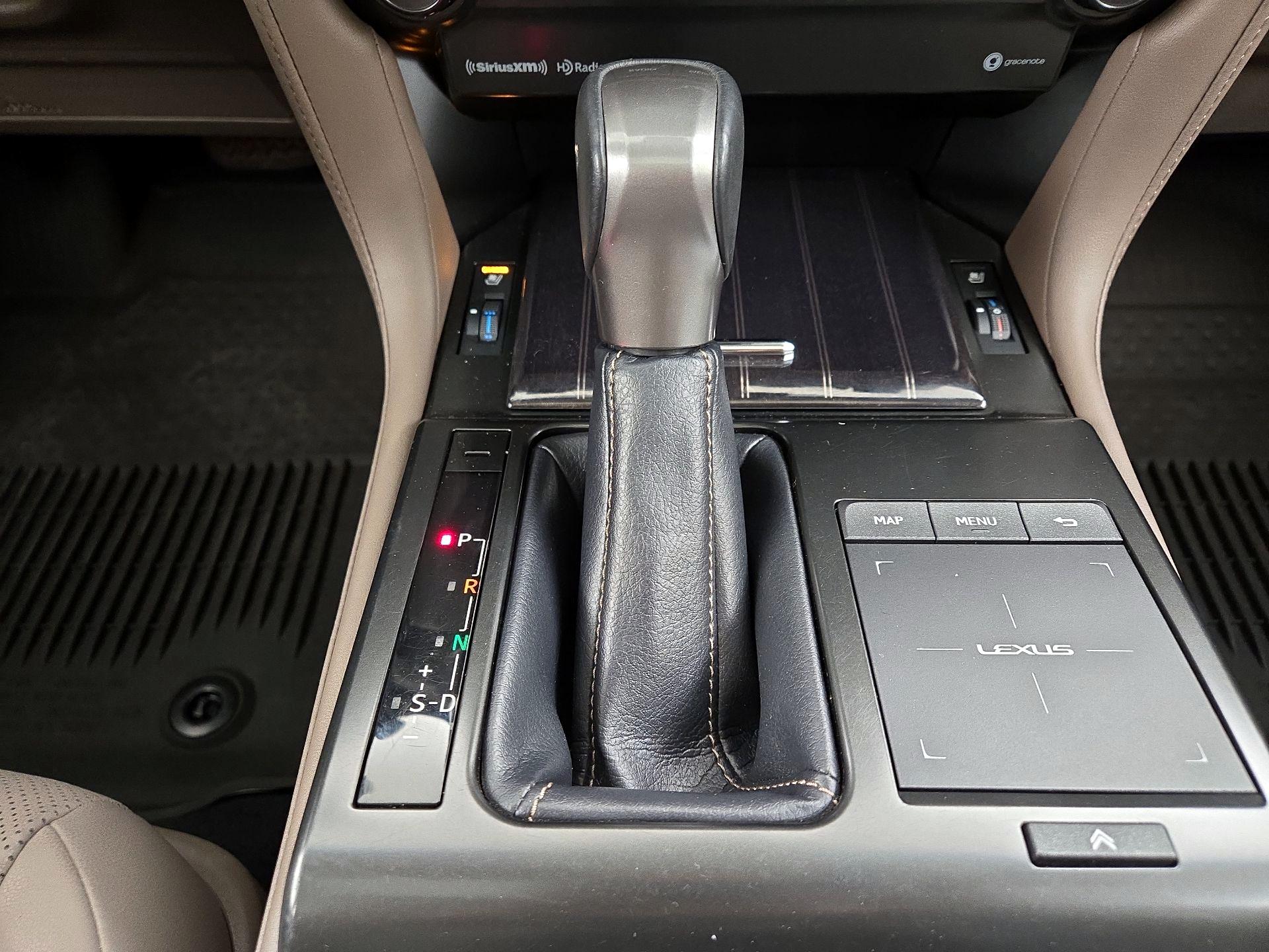 Thumbnail: 2022 Lexus GX - 18