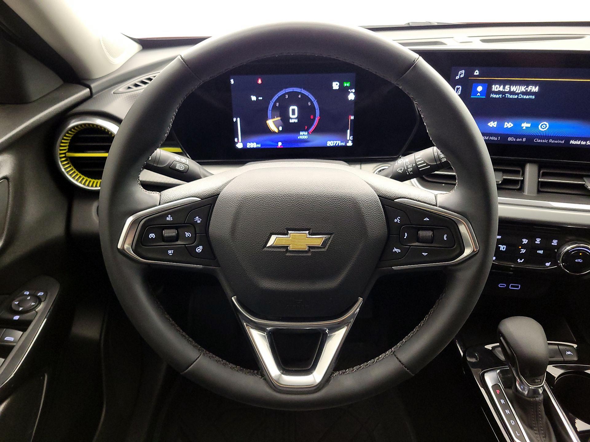 Thumbnail: 2024 Chevrolet Trax - 10