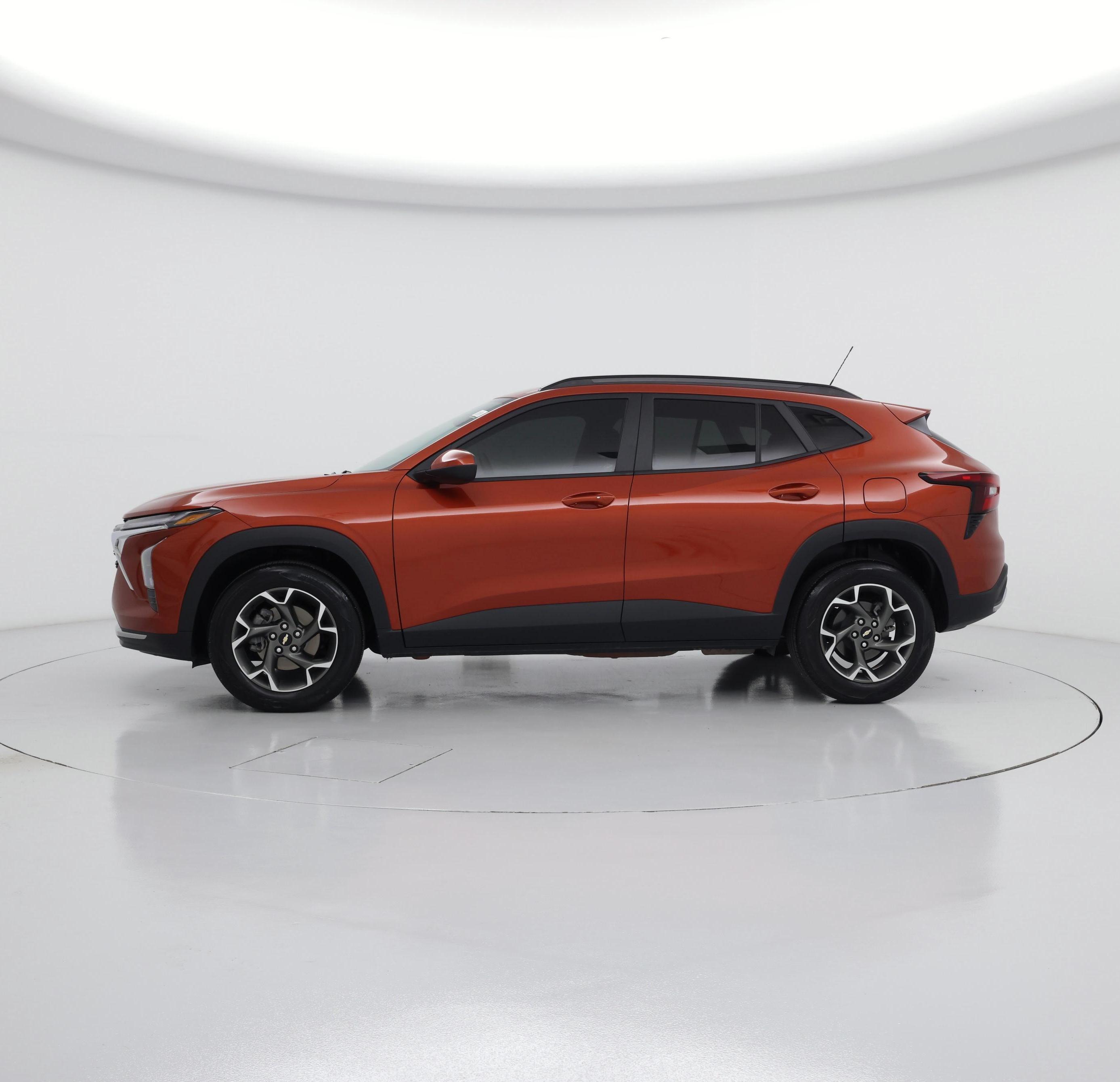 Thumbnail: 2024 Chevrolet Trax - 3