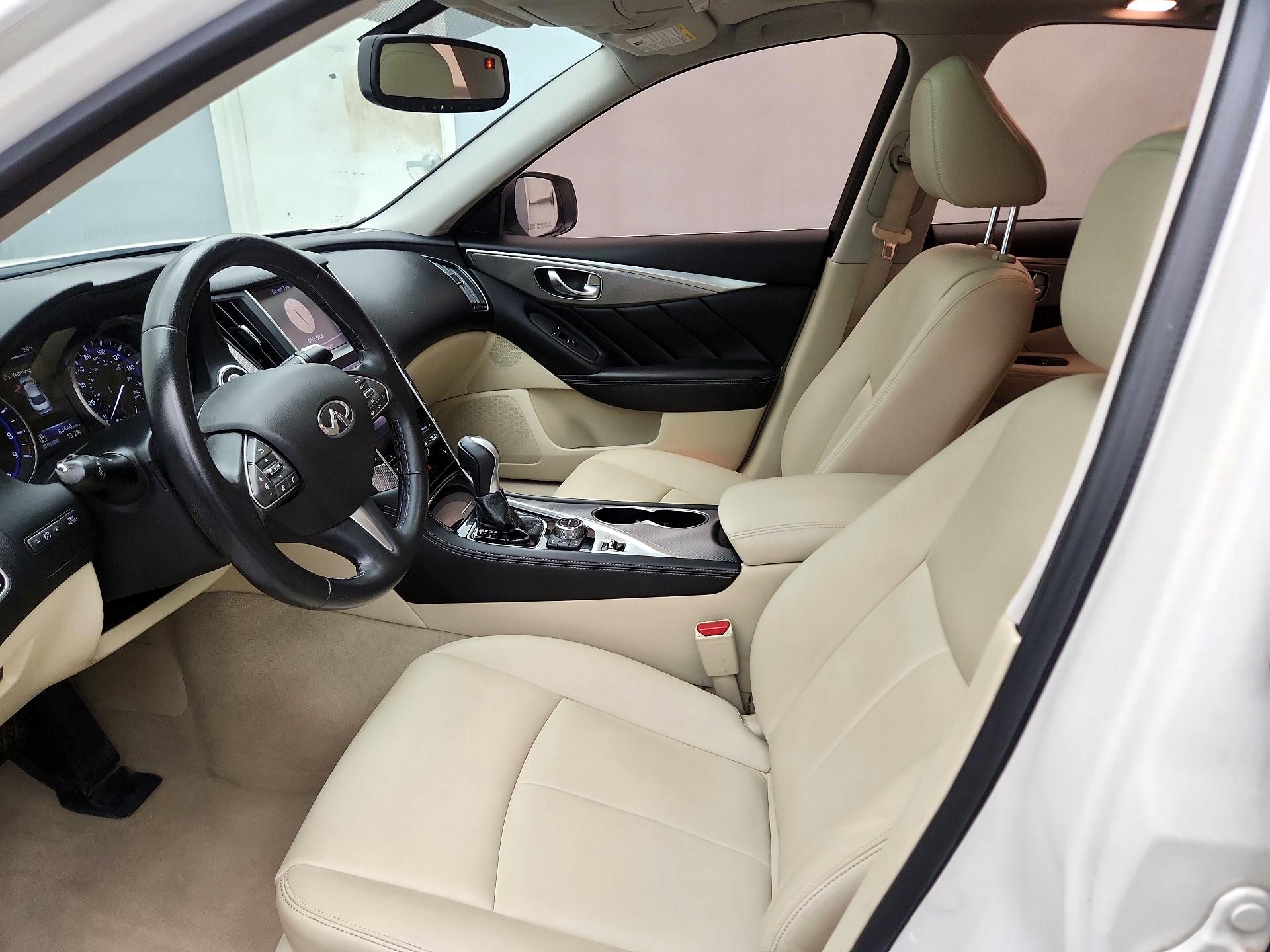 Thumbnail: 2015 INFINITI Q50 - 11