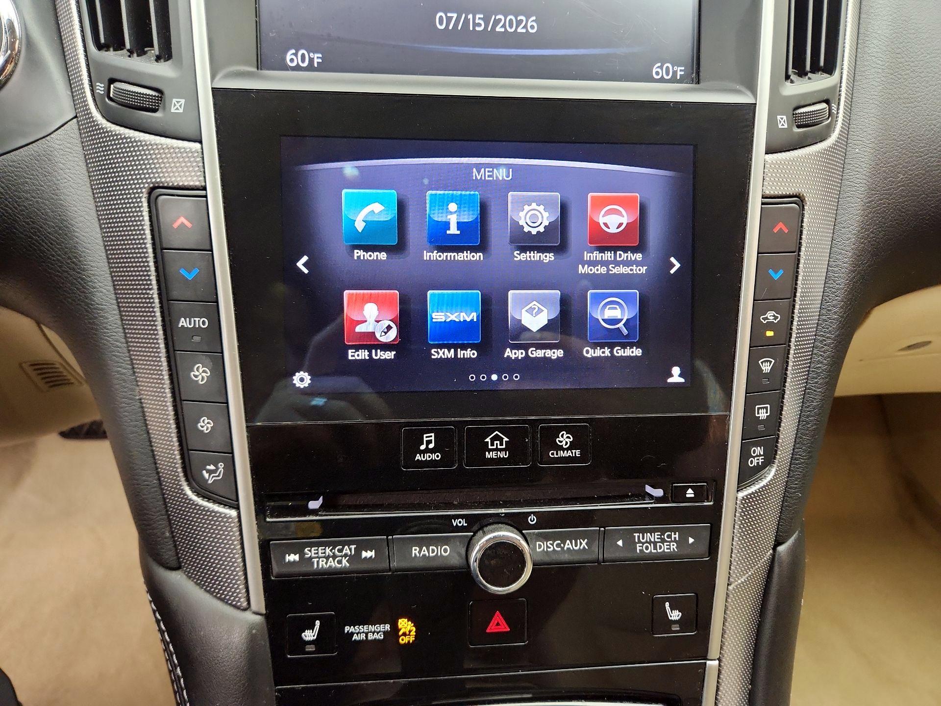 Thumbnail: 2015 INFINITI Q50 - 16