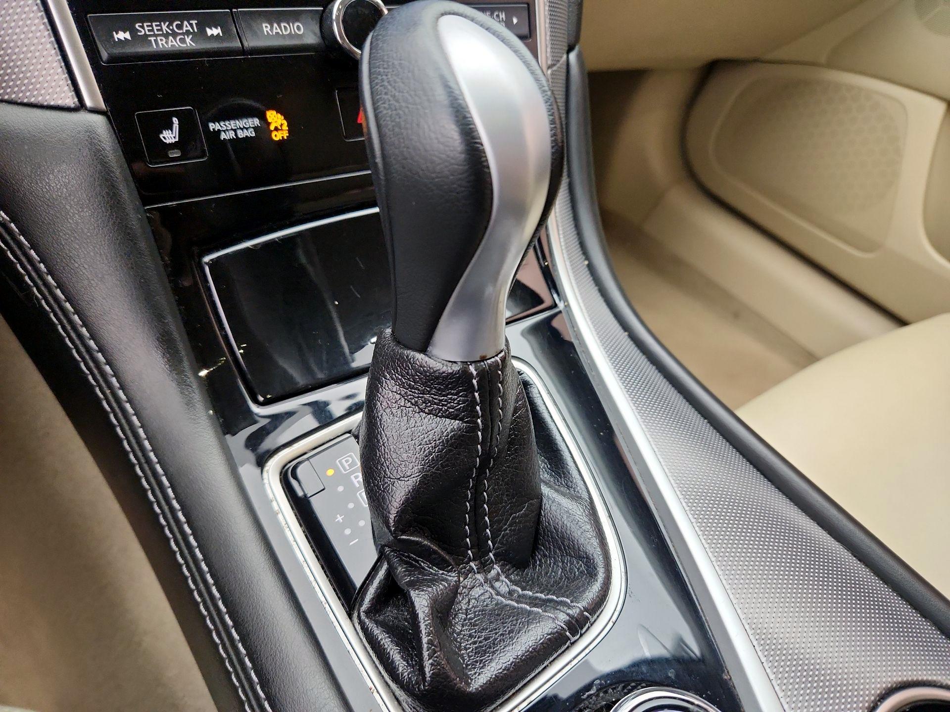 Thumbnail: 2015 INFINITI Q50 - 17