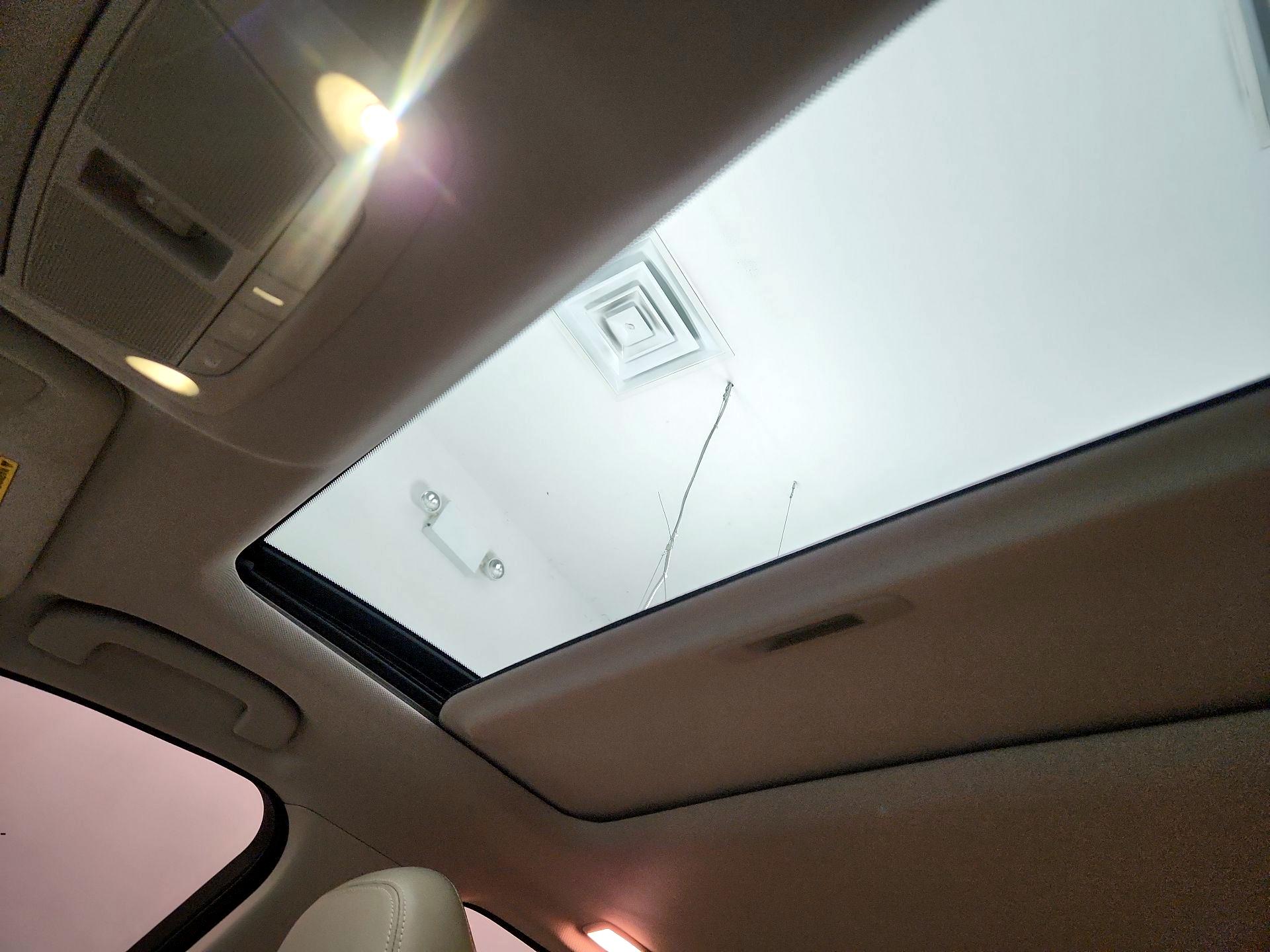 Thumbnail: 2015 INFINITI Q50 - 19