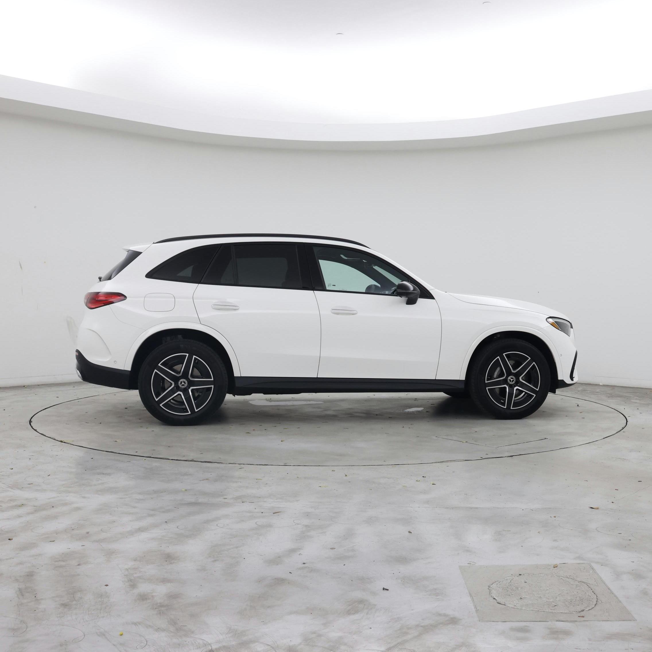 Thumbnail: 2025 Mercedes-Benz GLC - 7