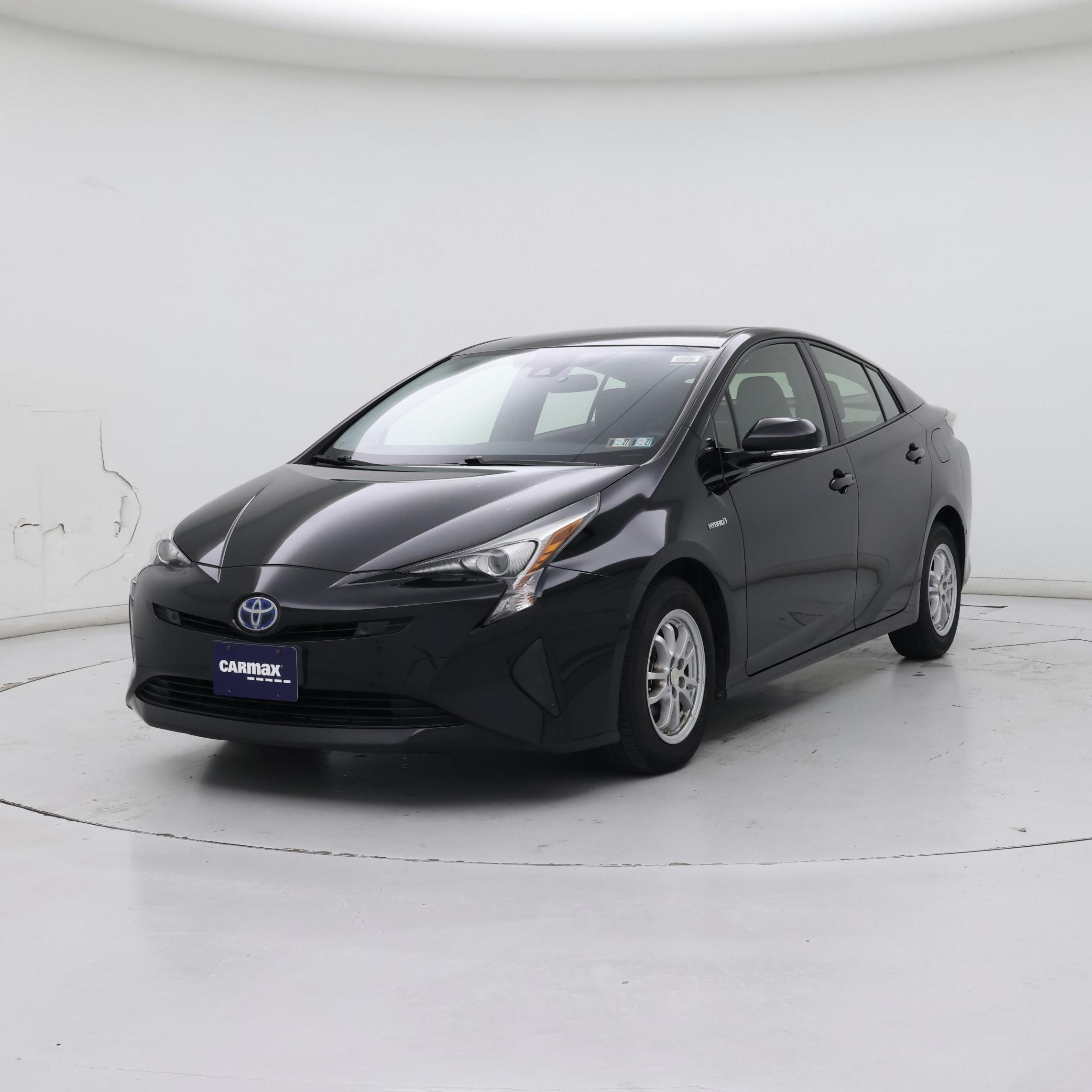 Thumbnail: 2017 Toyota Prius - 4