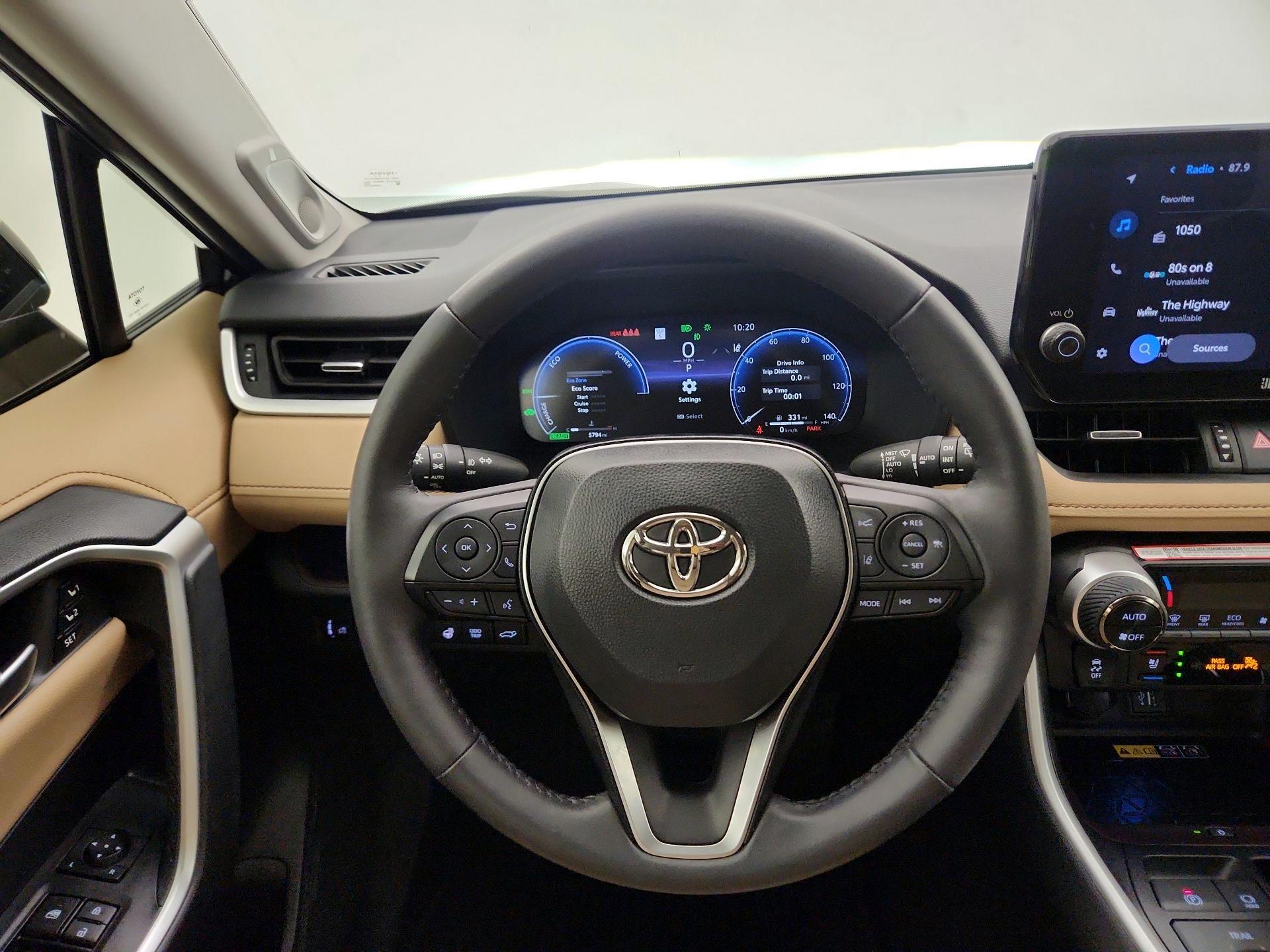 Thumbnail: 2025 Toyota RAV4 - 10