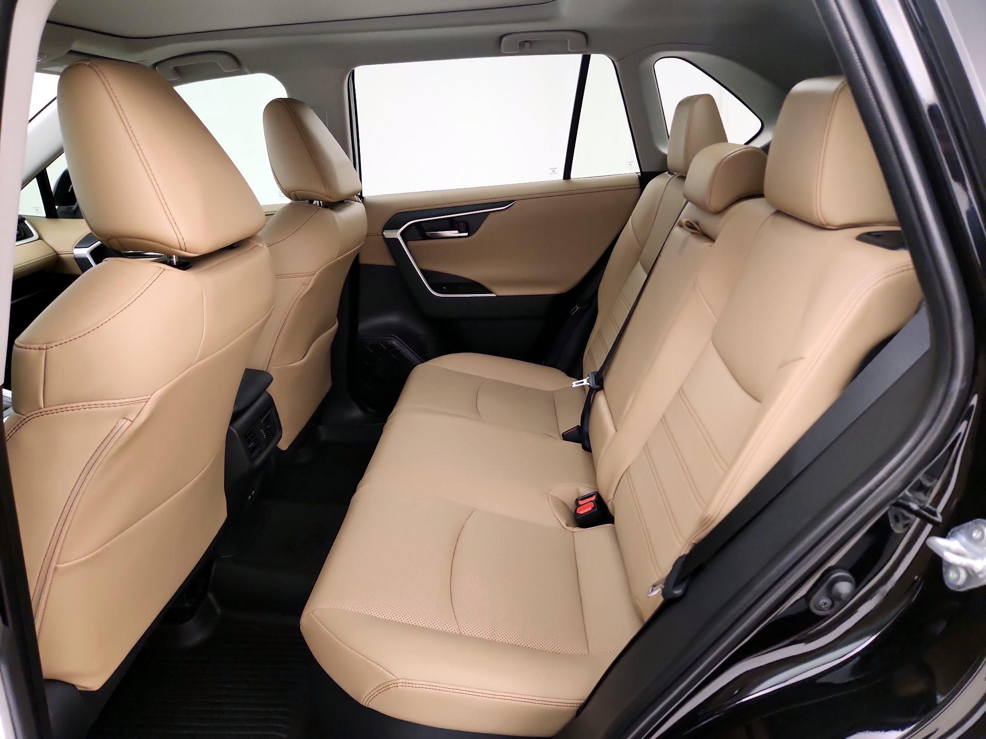 Thumbnail: 2025 Toyota RAV4 - 20