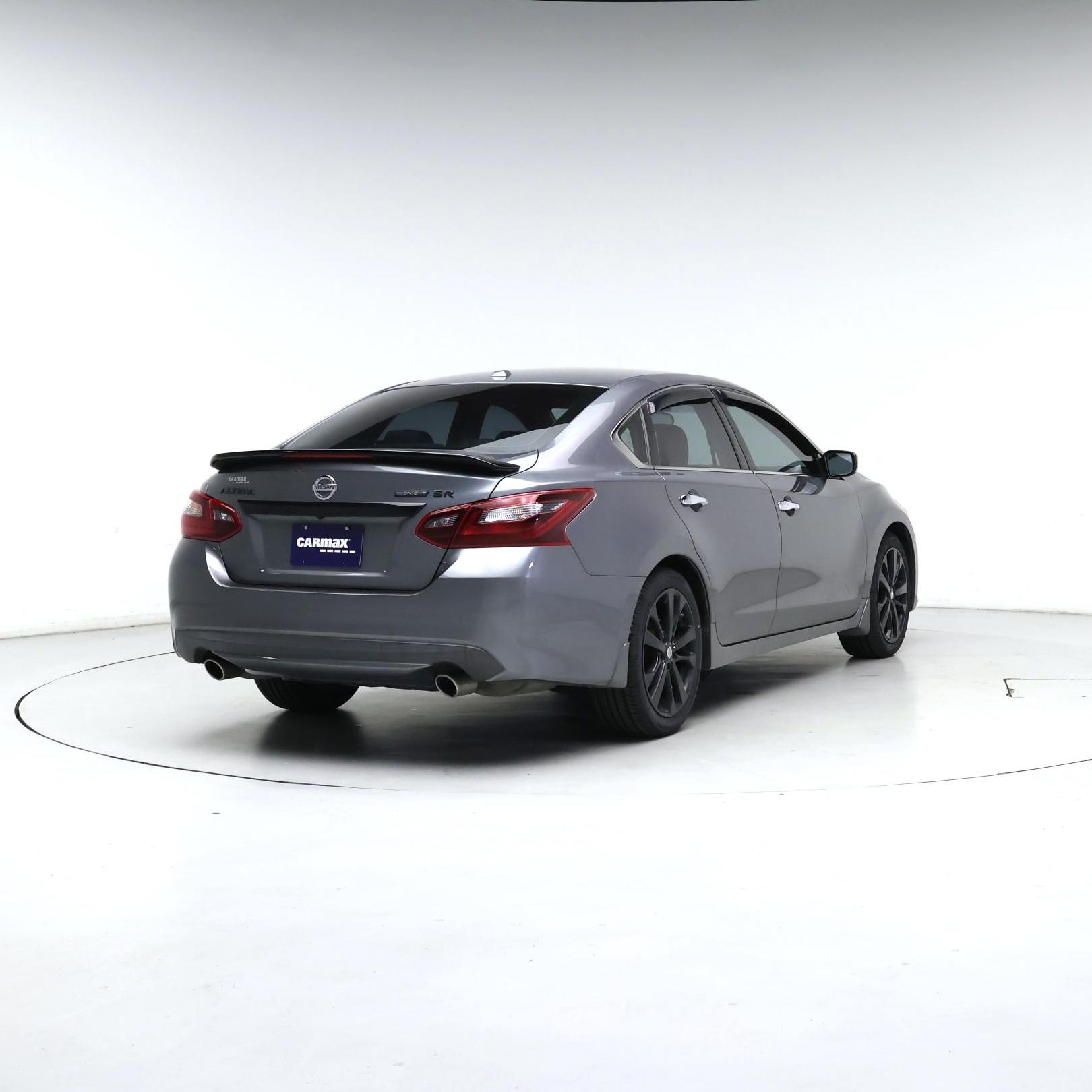 Thumbnail: 2018 Nissan Altima - 8