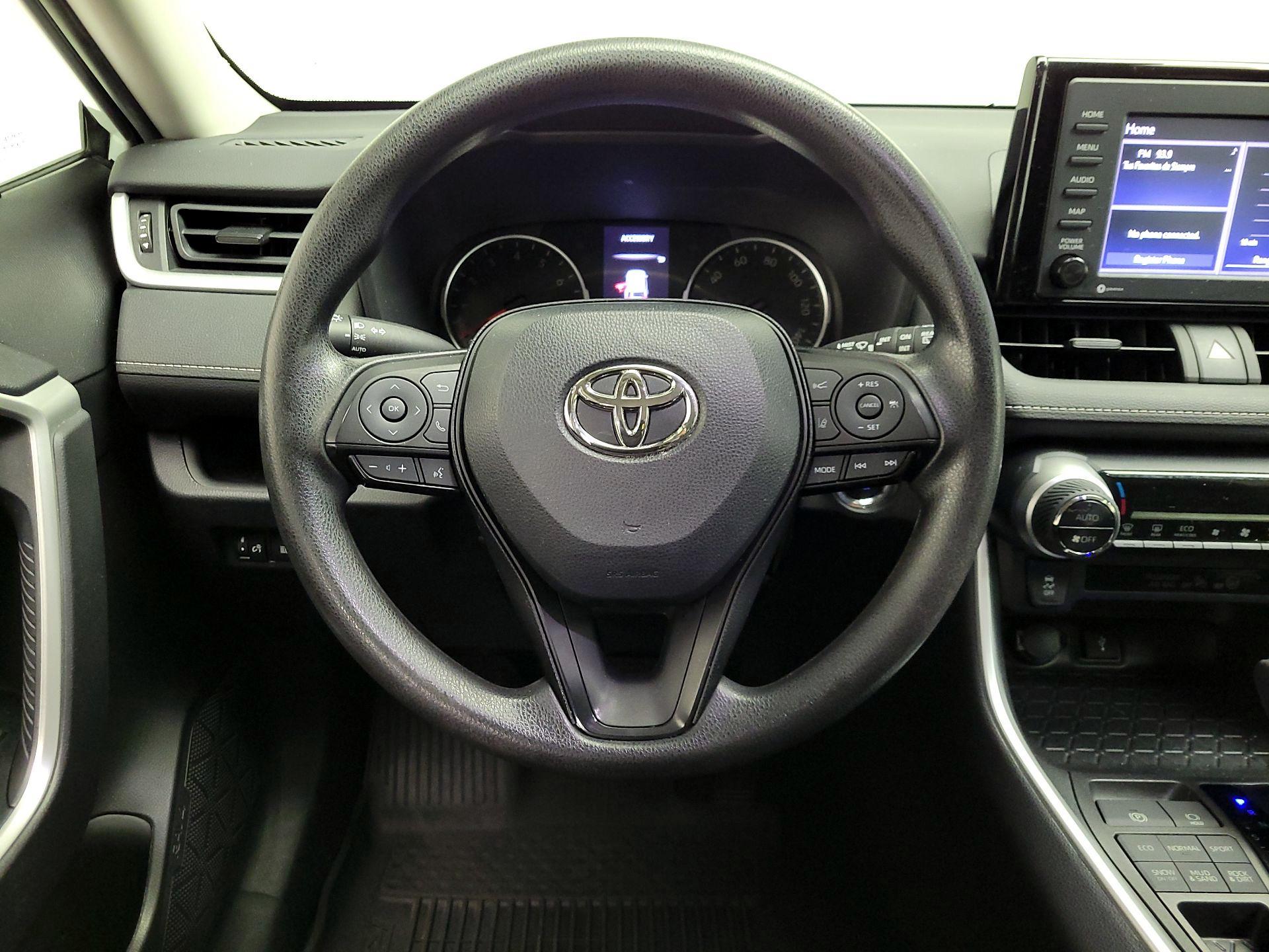 Thumbnail: 2022 Toyota RAV4 - 10