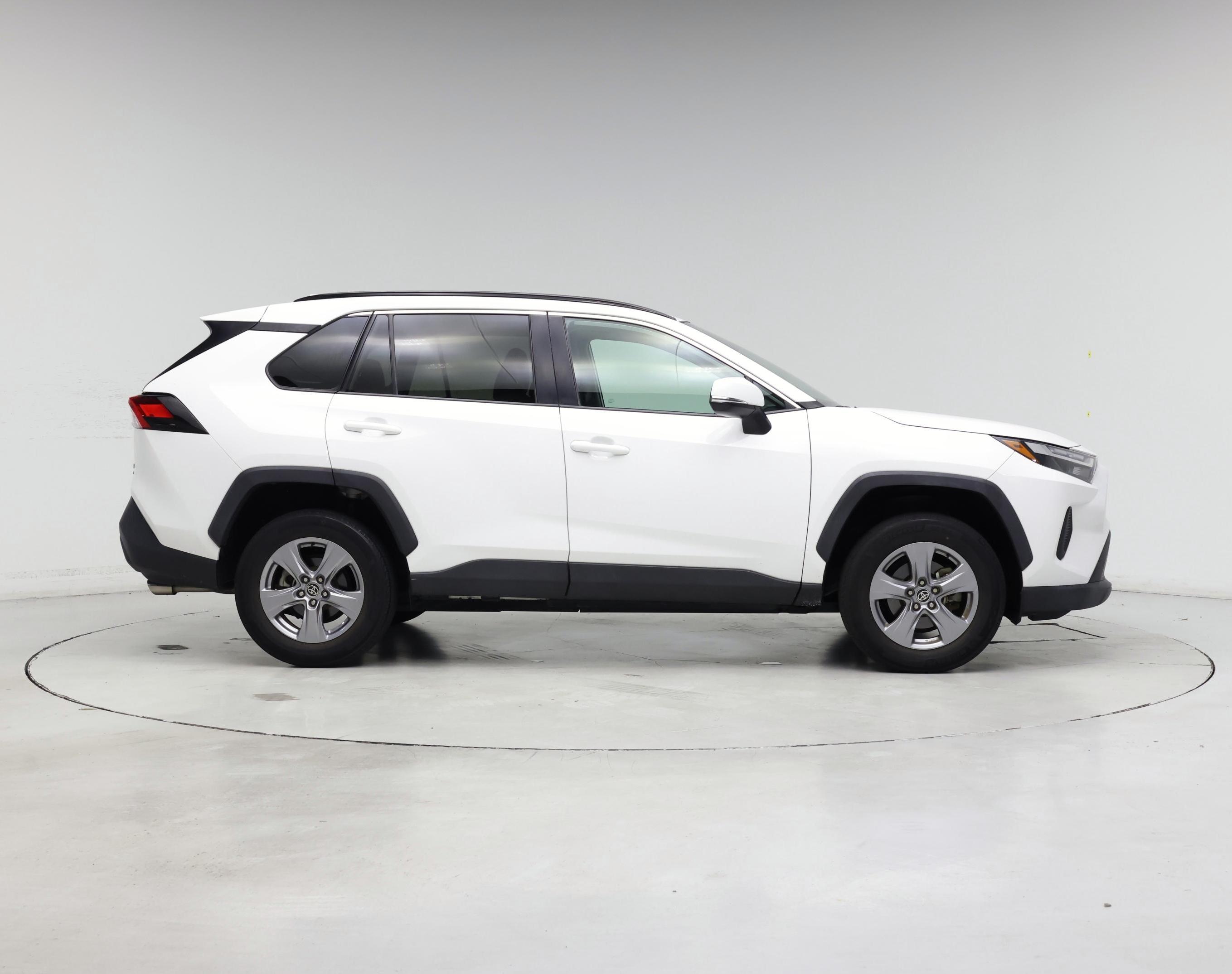 Thumbnail: 2022 Toyota RAV4 - 7